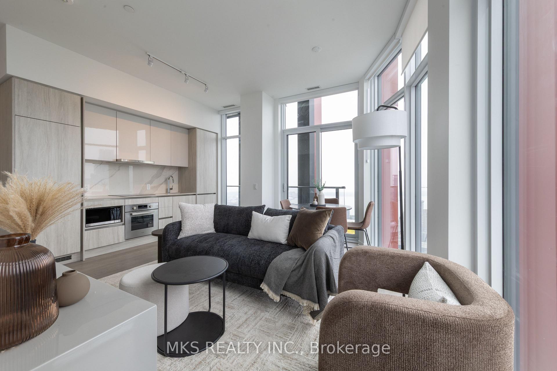 Photo 8 of Unit PH10, 180 Front Street E, Toronto, Moss Park — HOMEH