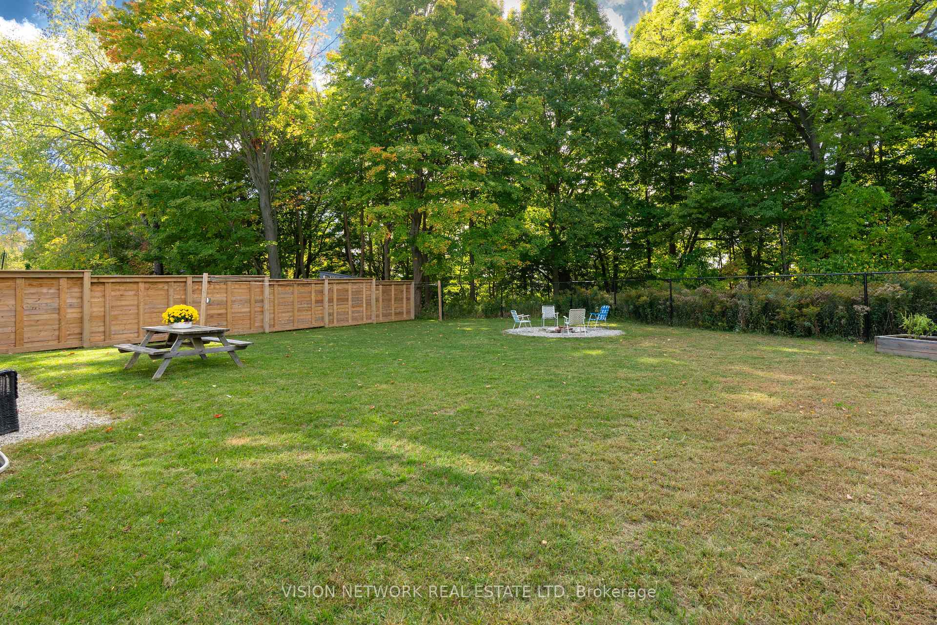 Photo 20 of 41 Compass Trail, Central Elgin, Port Stanley — HOMEH