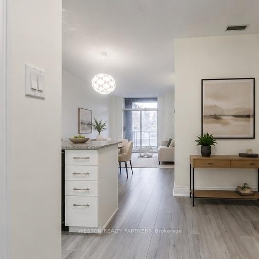 Photo 2 of Unit 118, 25 Earlington Avenue, Etobicoke, Kingsway South — HOMEH