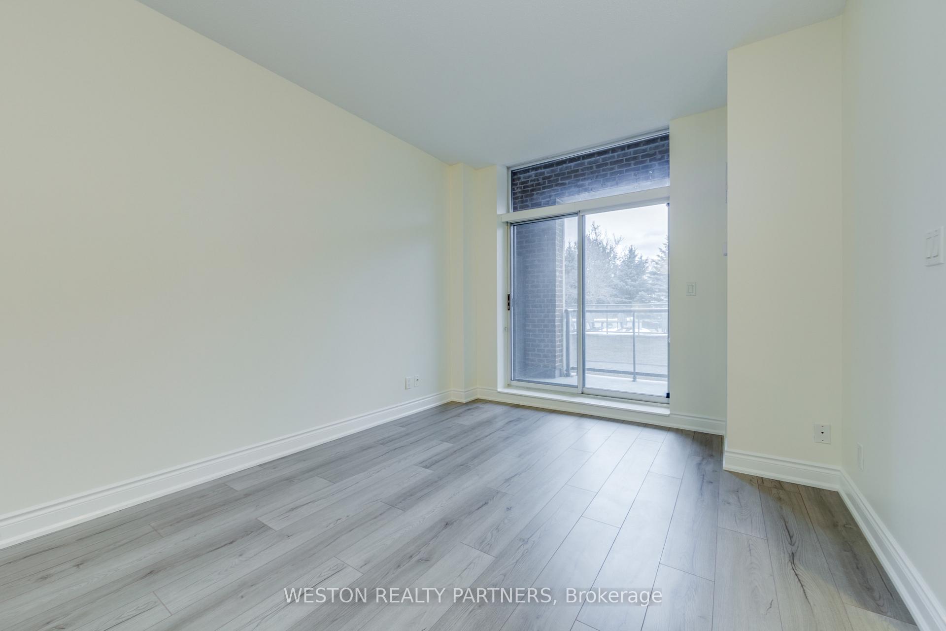 Photo 7 of Unit 118, 25 Earlington Avenue, Etobicoke, Kingsway South — HOMEH
