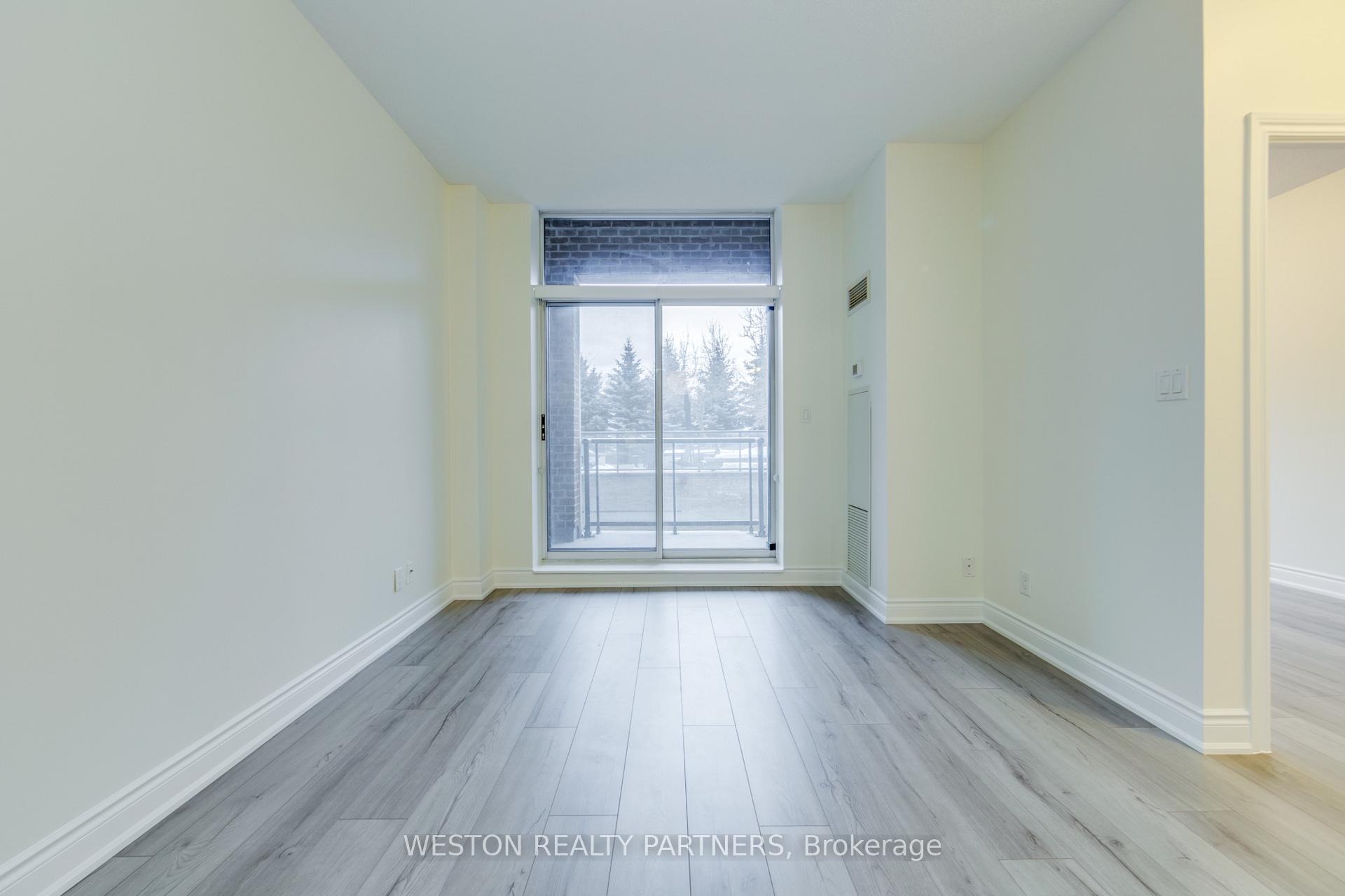 Photo 8 of Unit 118, 25 Earlington Avenue, Etobicoke, Kingsway South — HOMEH