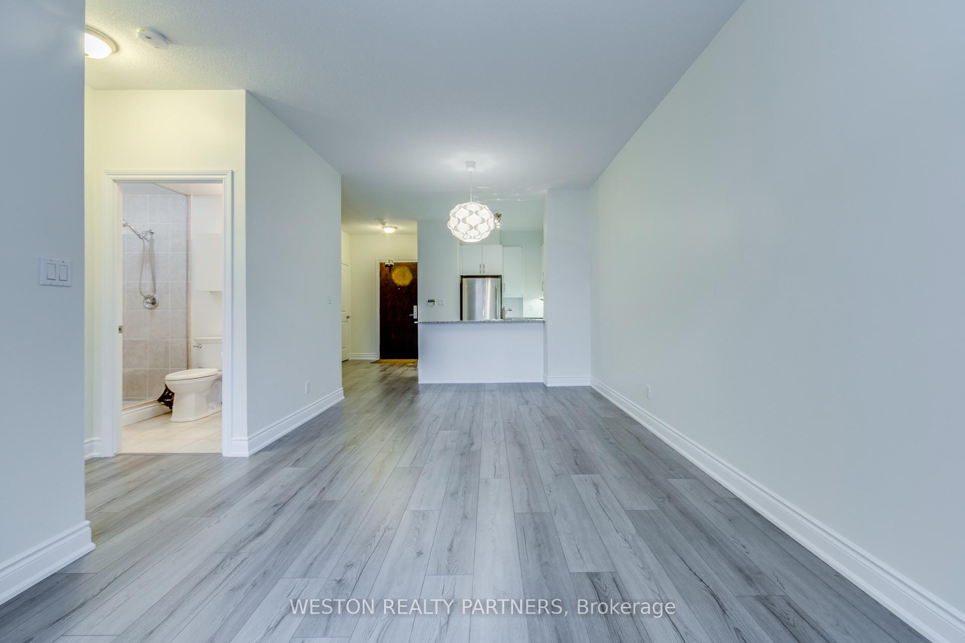 Photo 10 of Unit 118, 25 Earlington Avenue, Etobicoke, Kingsway South — HOMEH