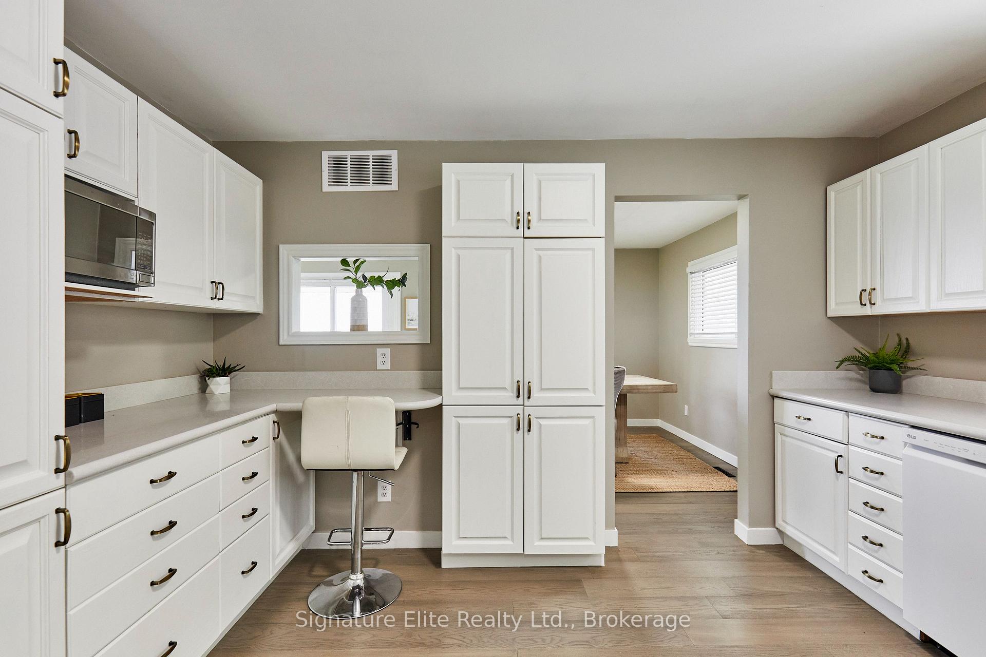 Photo 10 of 56 Pine Point Lane, Scugog, Port Perry — HOMEH