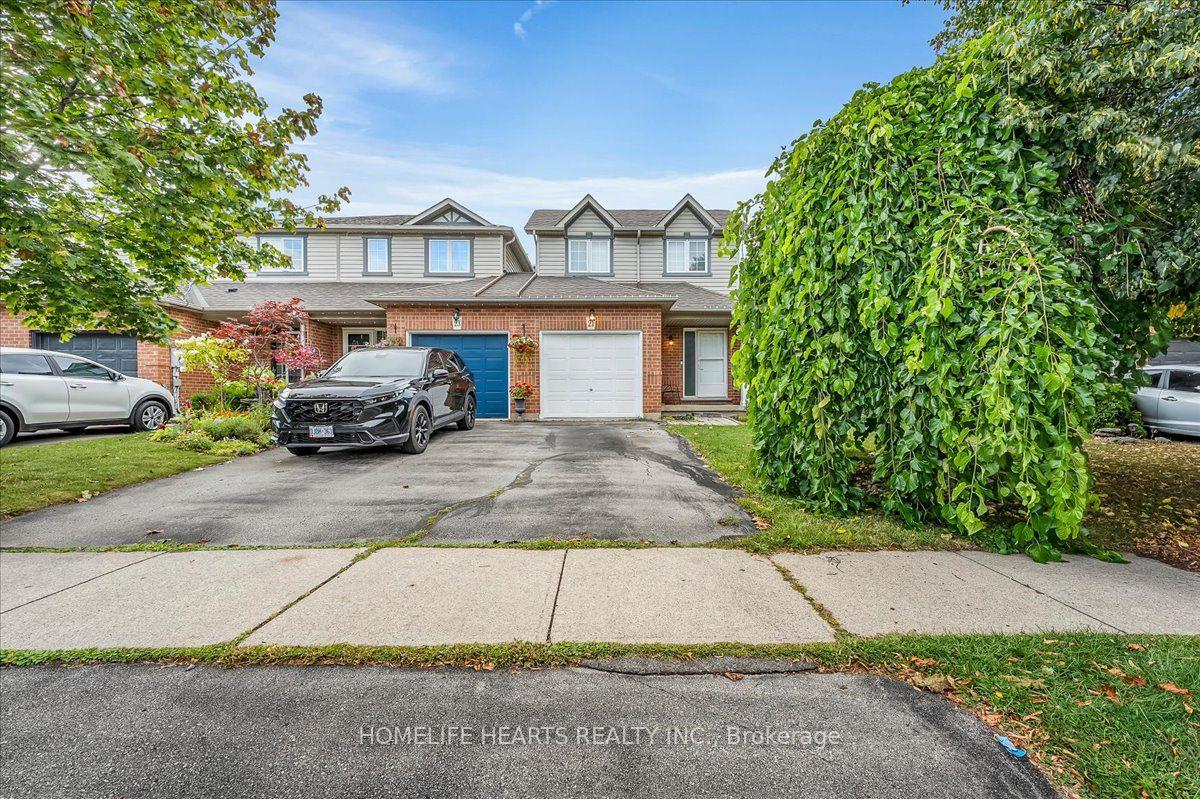 Photo 2 of 21 Bronte Court, Hamilton, Waterdown — HOMEH