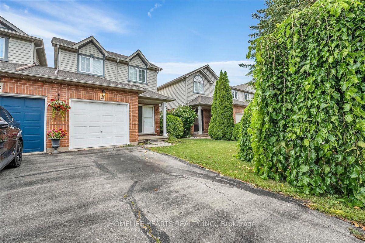 Photo 3 of 21 Bronte Court, Hamilton, Waterdown — HOMEH