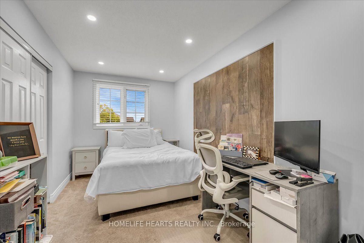 Photo 21 of 21 Bronte Court, Hamilton, Waterdown — HOMEH