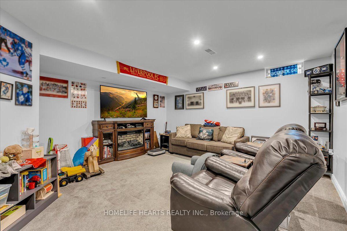 Photo 30 of 21 Bronte Court, Hamilton, Waterdown — HOMEH