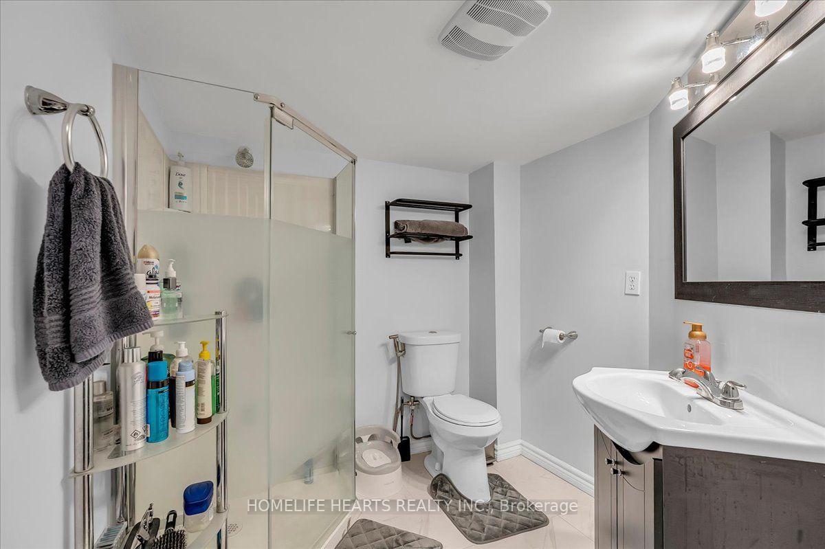 Photo 32 of 21 Bronte Court, Hamilton, Waterdown — HOMEH