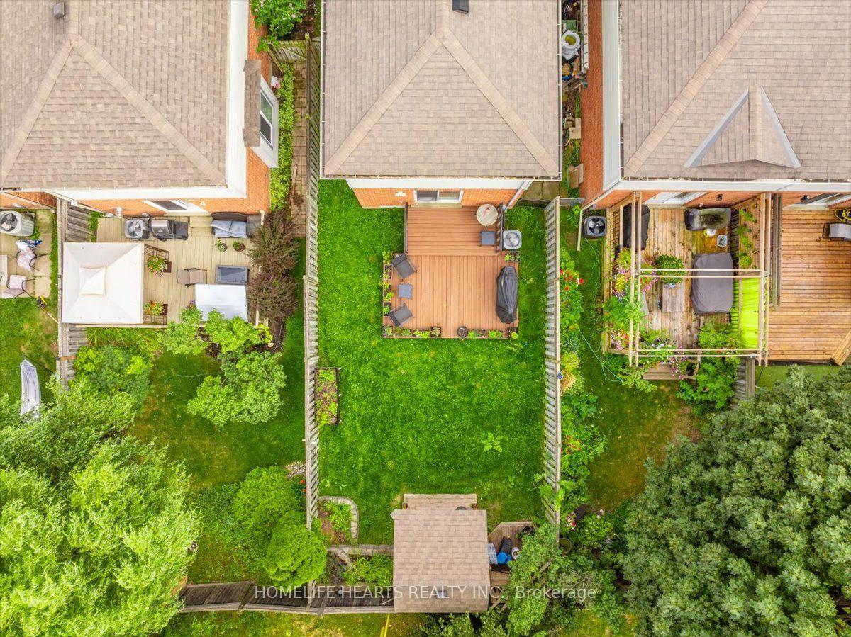 Photo 43 of 21 Bronte Court, Hamilton, Waterdown — HOMEH
