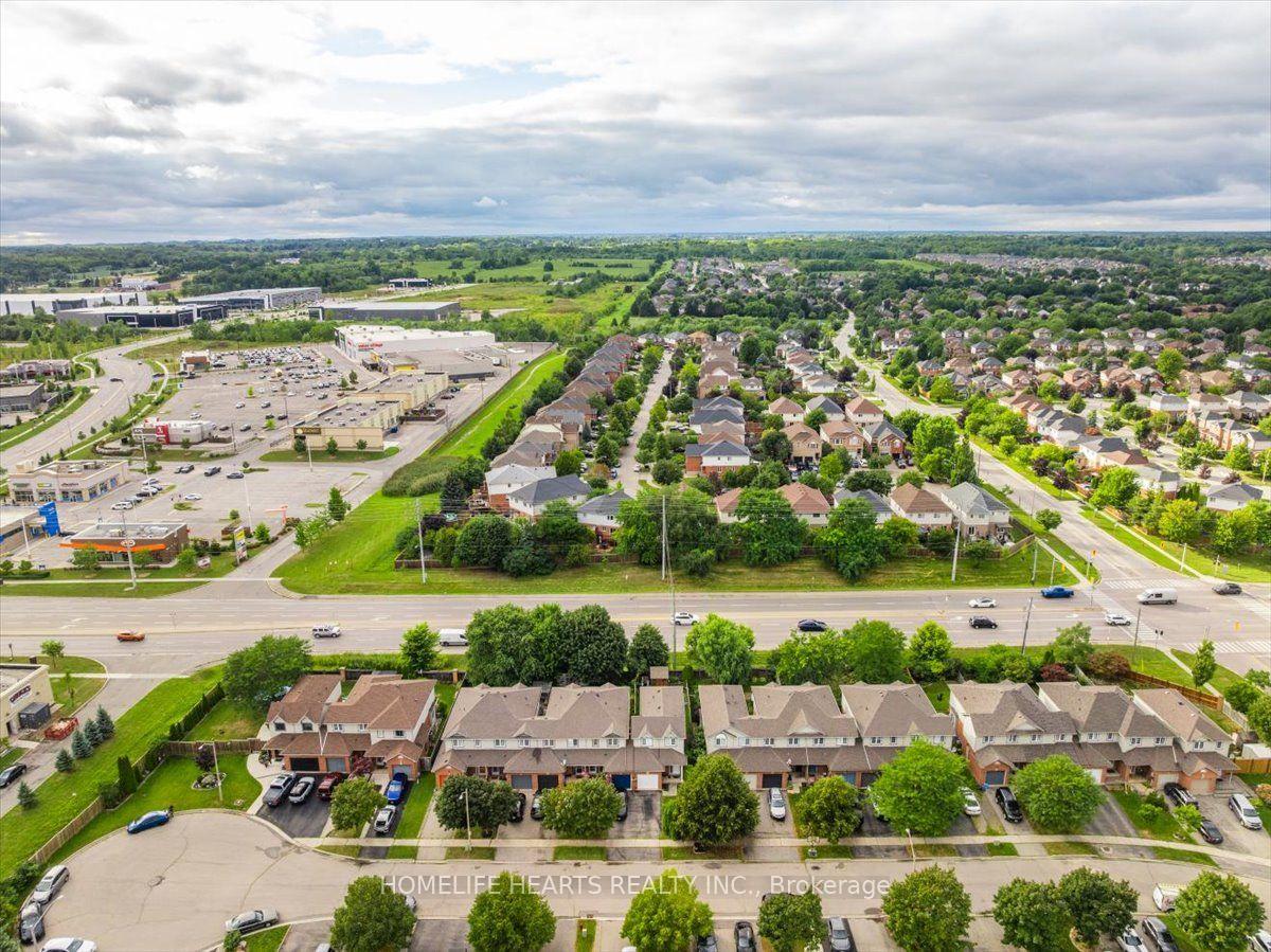 Photo 48 of 21 Bronte Court, Hamilton, Waterdown — HOMEH