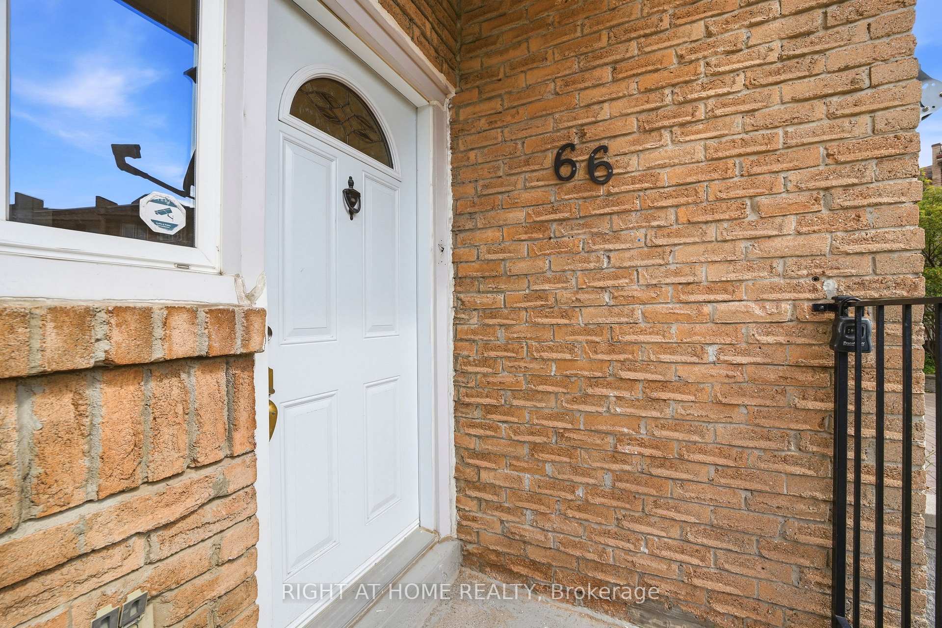 Photo 3 of Unit 66, 91 Muir Drive, Scarborough, Scarborough Village — HOMEH
