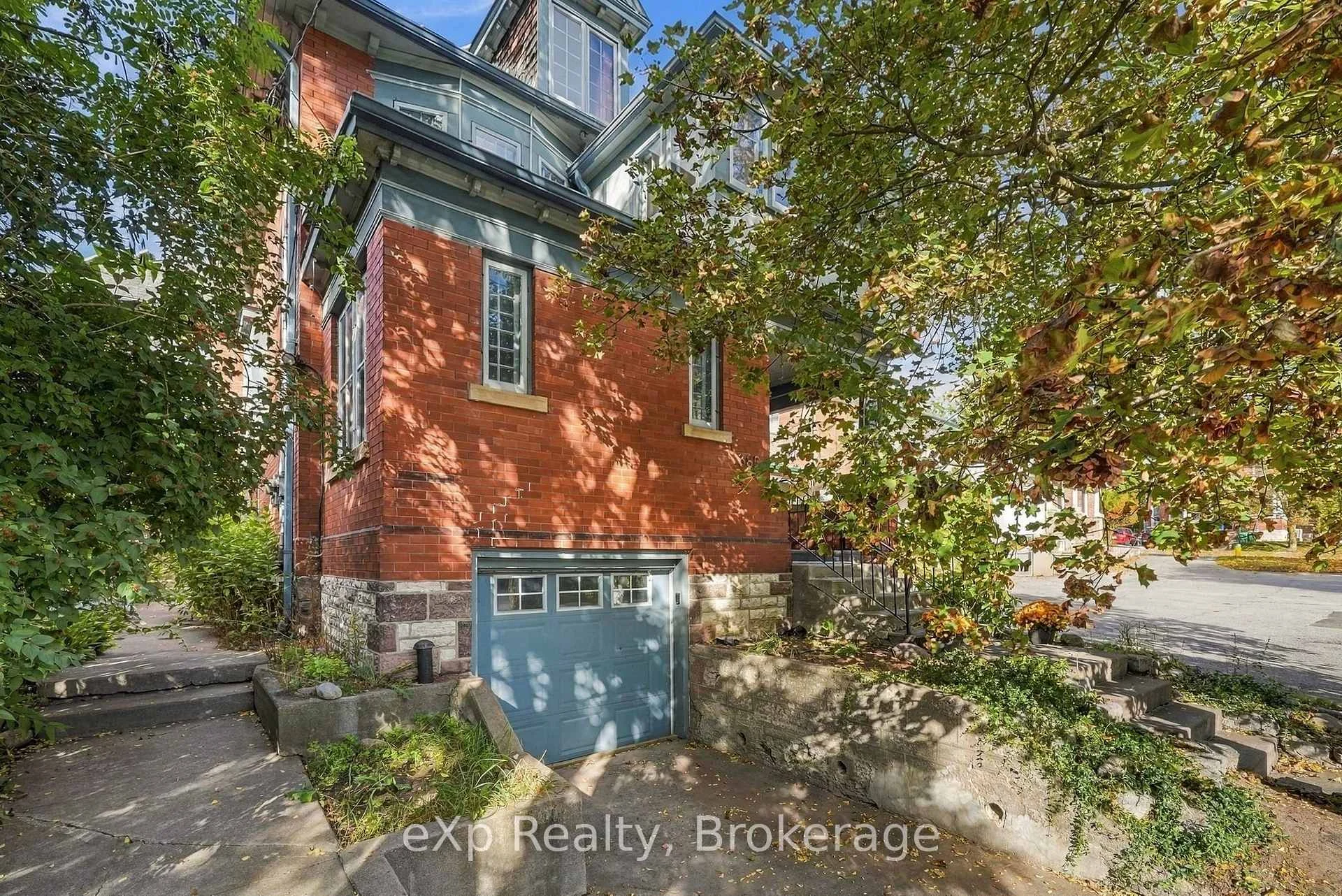 Photo of 385 Stewart Street