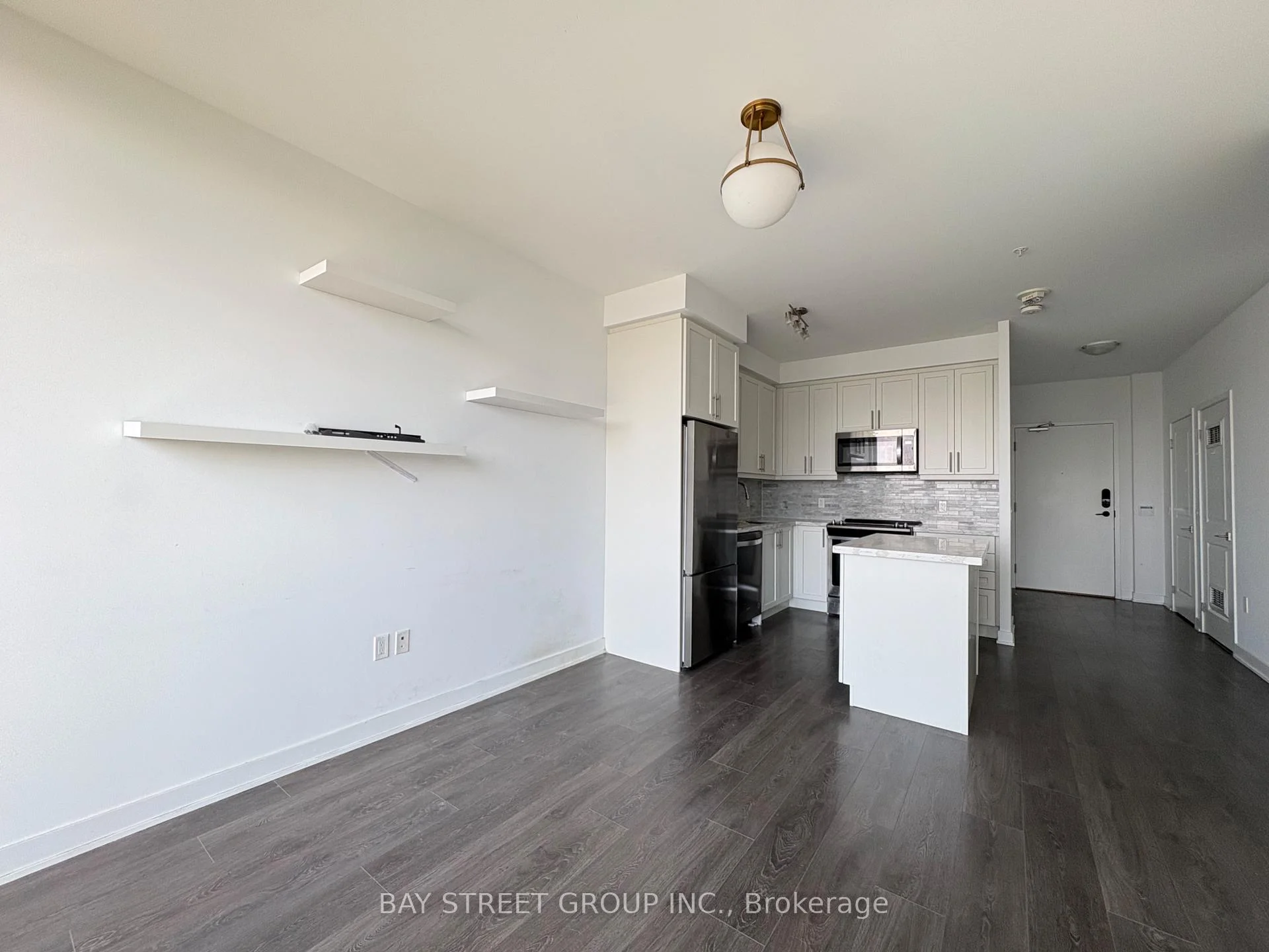 Photo 9 of Unit 902, 85 Oneida Crescent, Richmond Hill, Langstaff — HOMEH