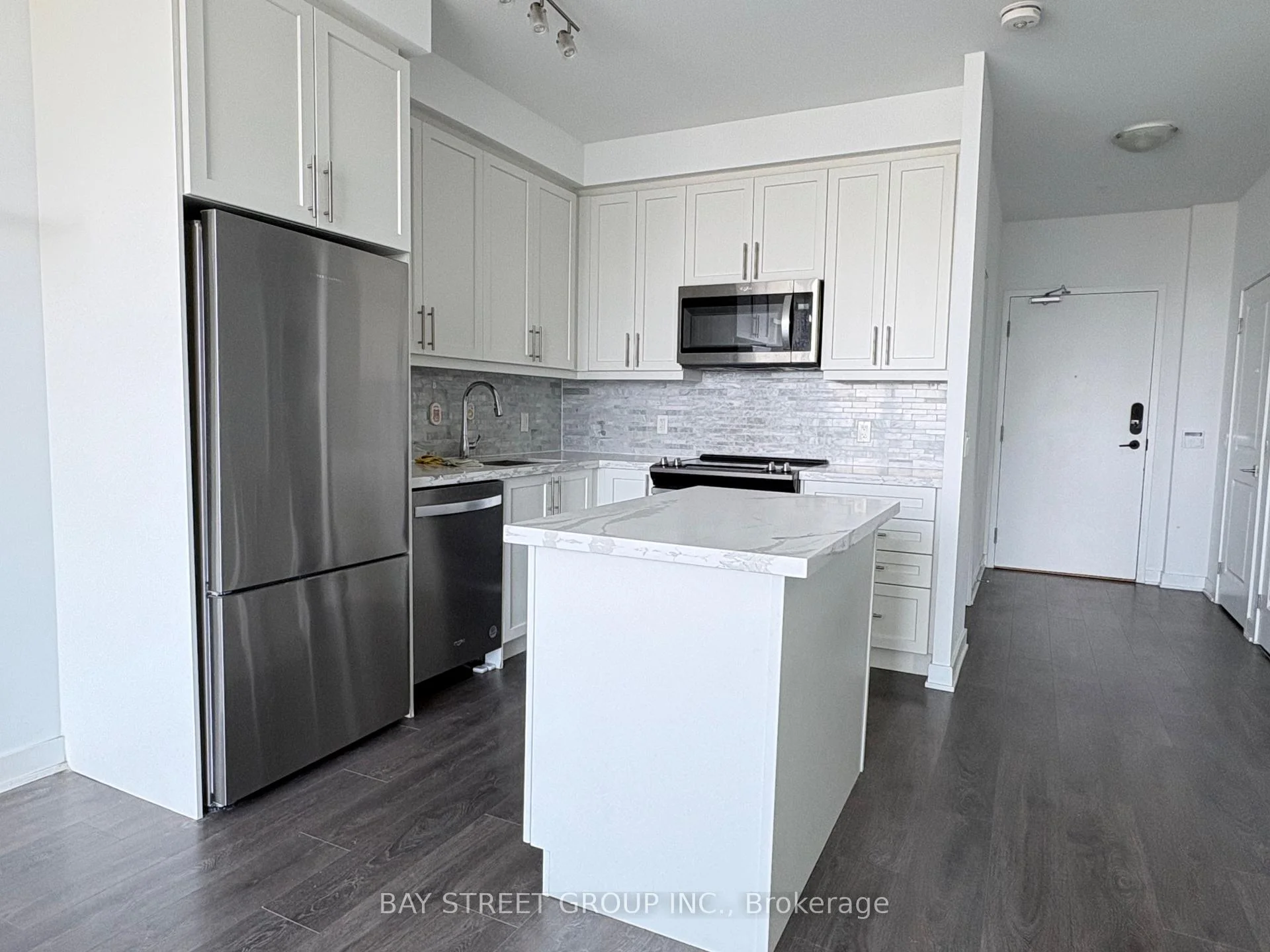 Photo 11 of Unit 902, 85 Oneida Crescent, Richmond Hill, Langstaff — HOMEH