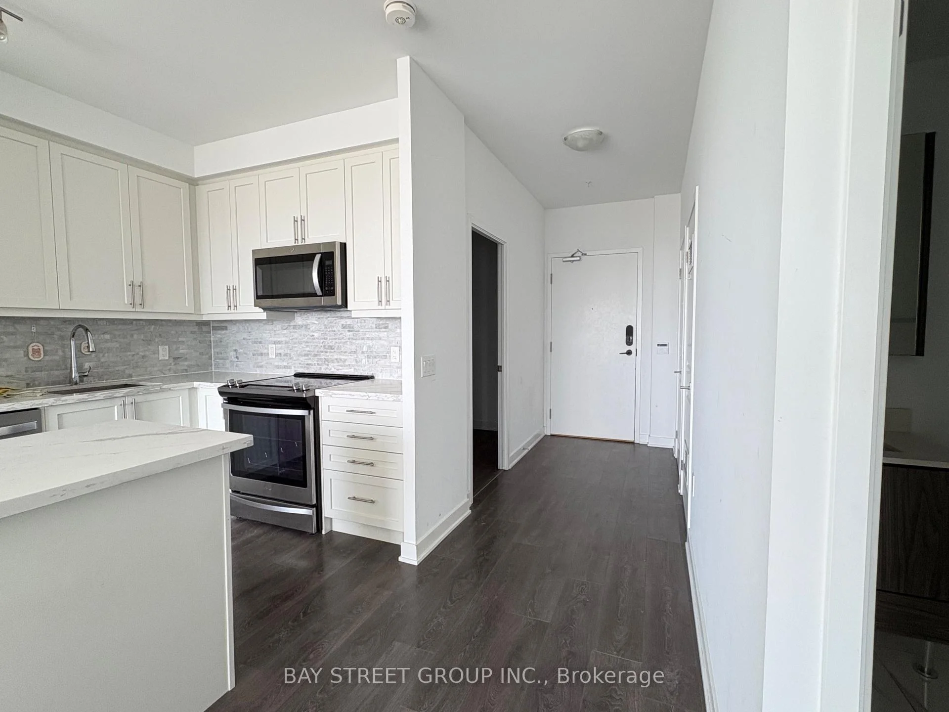 Photo 14 of Unit 902, 85 Oneida Crescent, Richmond Hill, Langstaff — HOMEH