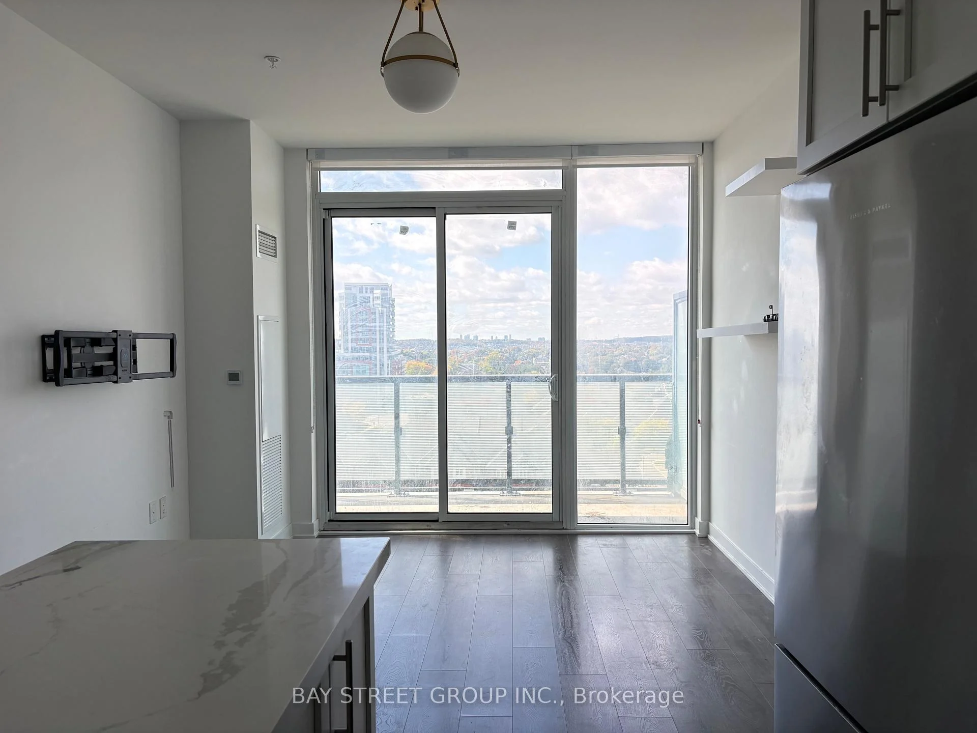 Photo 15 of Unit 902, 85 Oneida Crescent, Richmond Hill, Langstaff — HOMEH