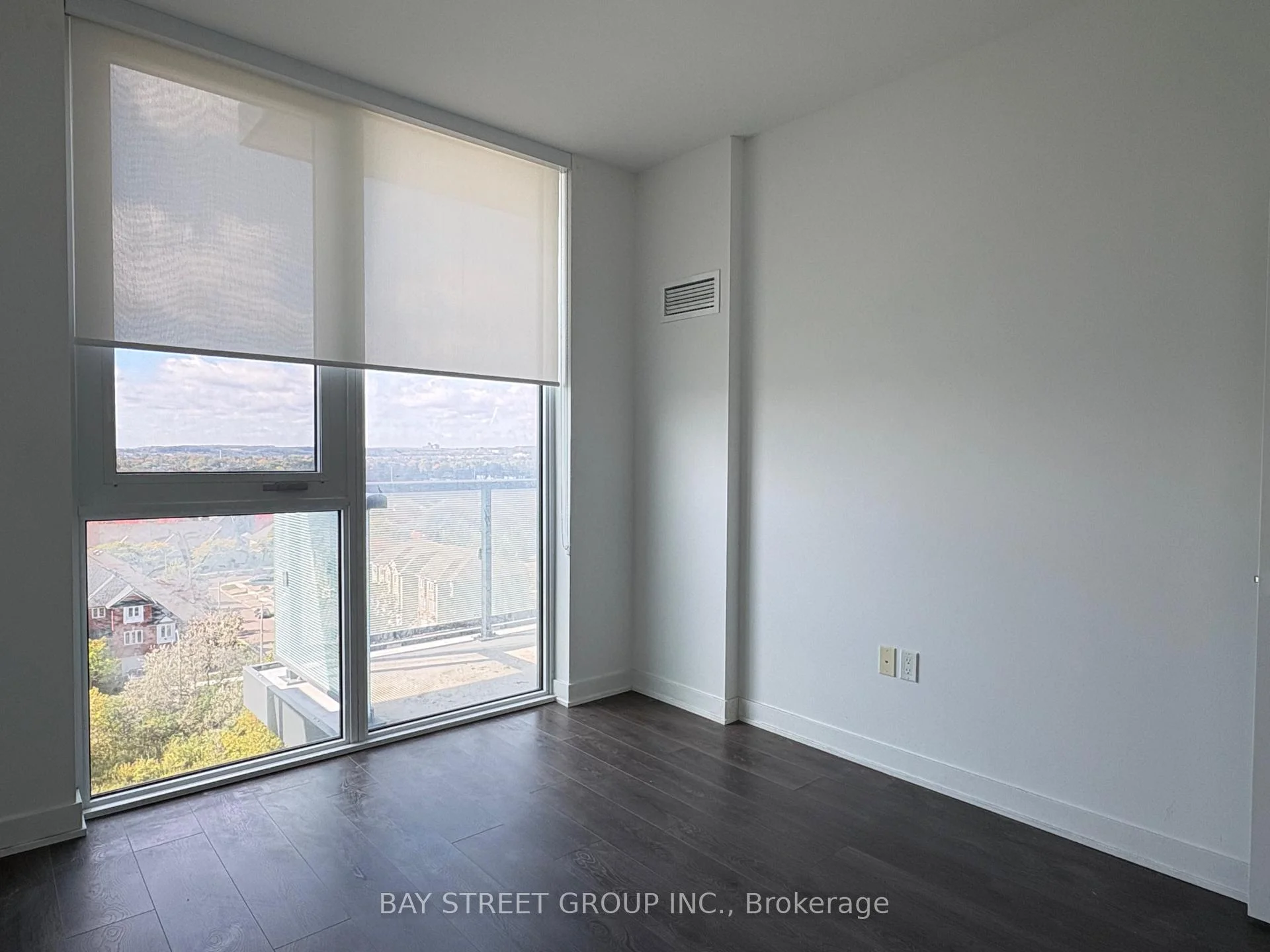 Photo 17 of Unit 902, 85 Oneida Crescent, Richmond Hill, Langstaff — HOMEH