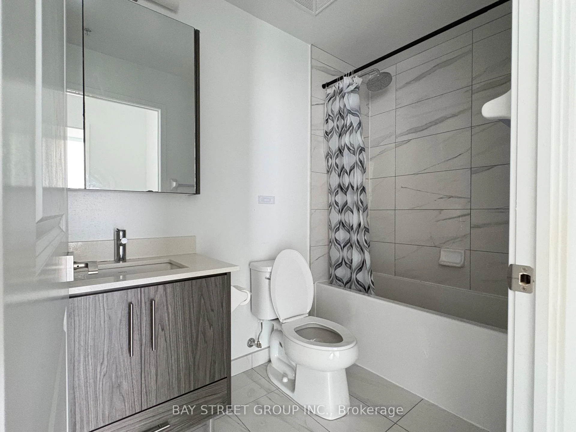 Photo 19 of Unit 902, 85 Oneida Crescent, Richmond Hill, Langstaff — HOMEH