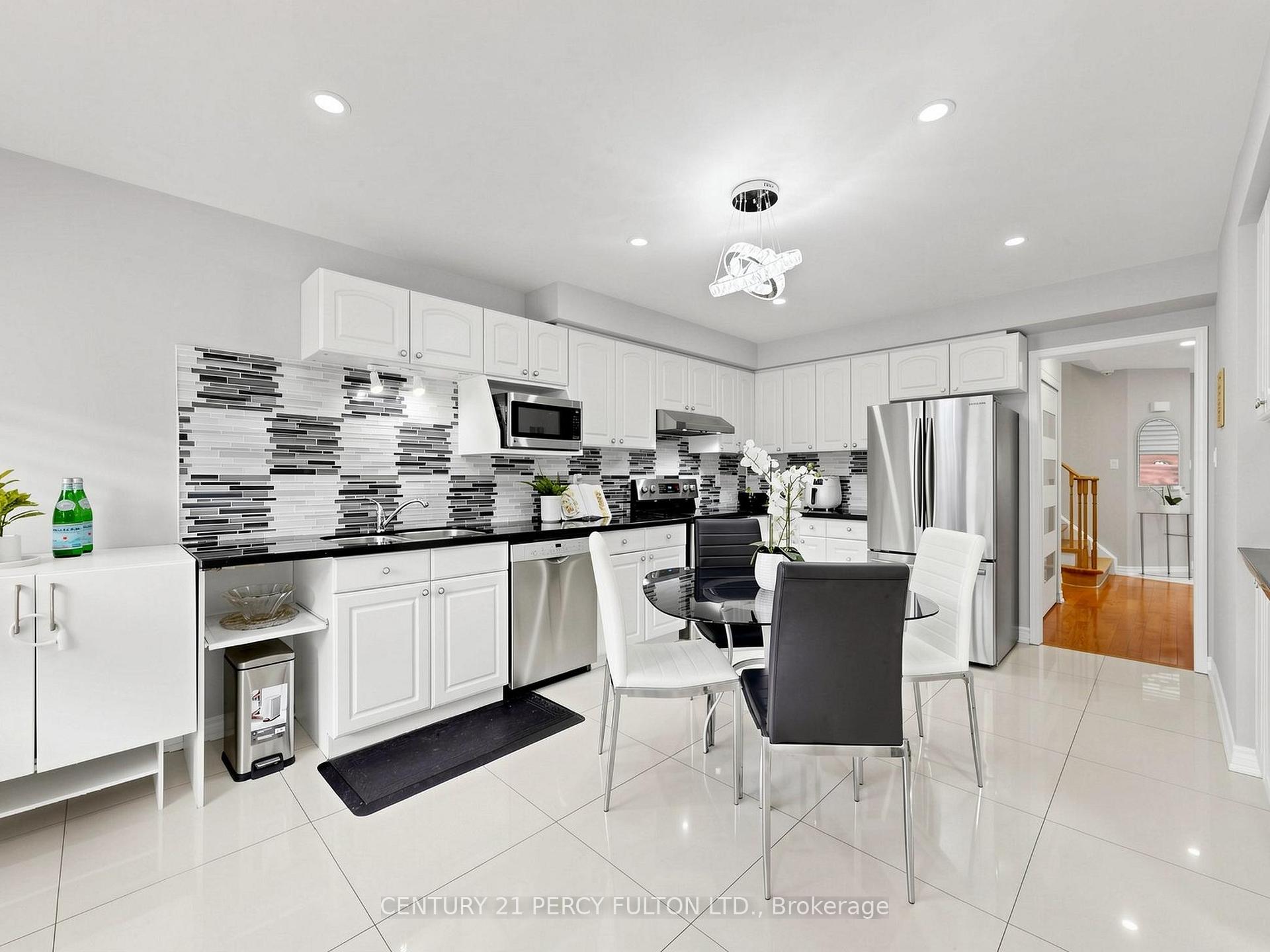 Photo 11 of 2052 Blue Ridge Crescent, Pickering, Brock Ridge — HOMEH
