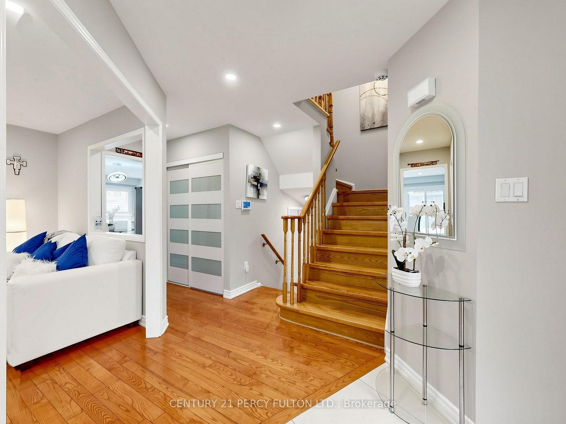 Photo 15 of 2052 Blue Ridge Crescent, Pickering, Brock Ridge — HOMEH