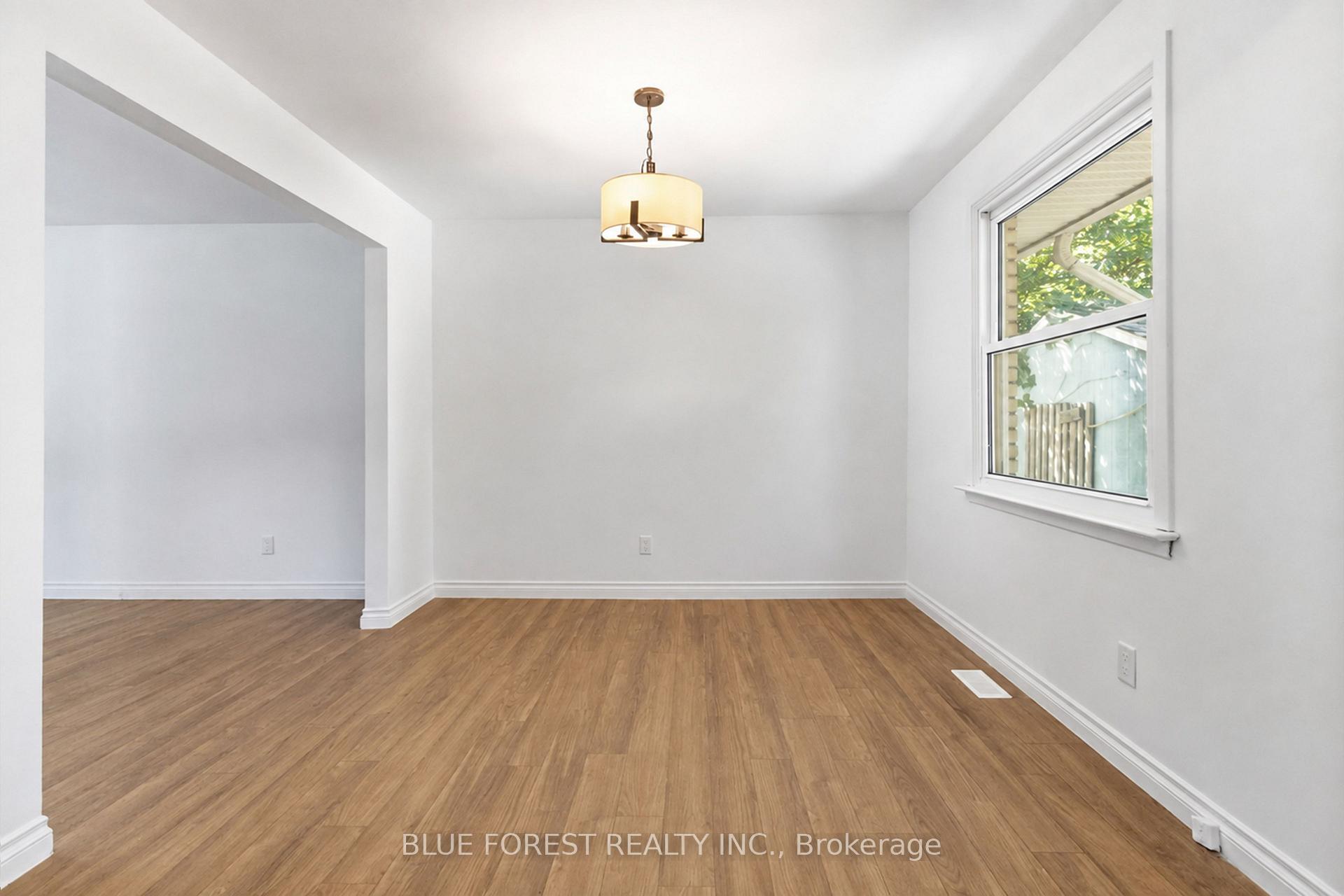Photo 10 of 59 Scotchpine Crescent, London, North F — HOMEH