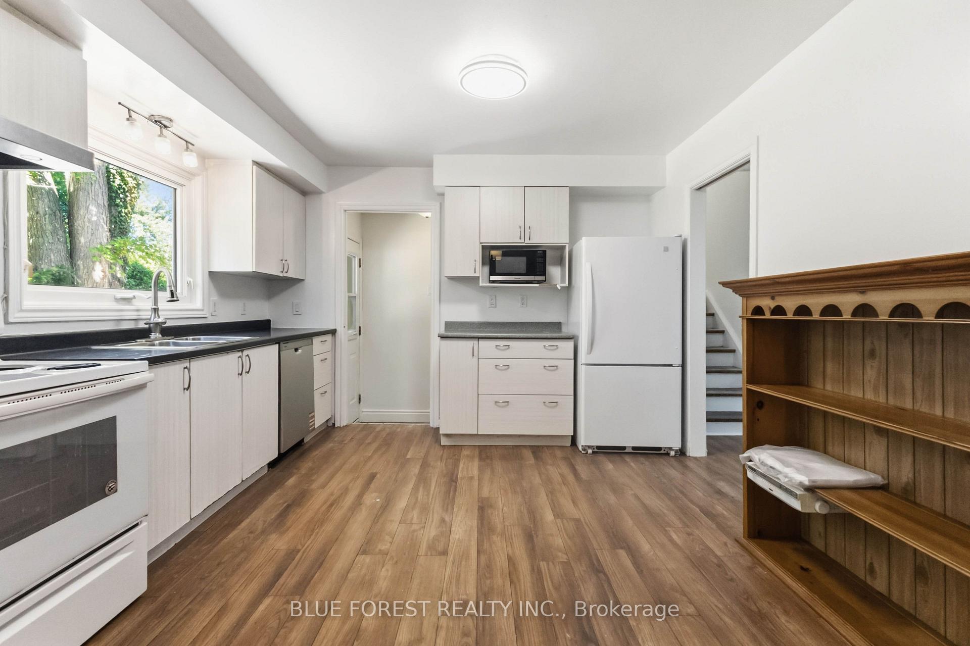 Photo 12 of 59 Scotchpine Crescent, London, North F — HOMEH