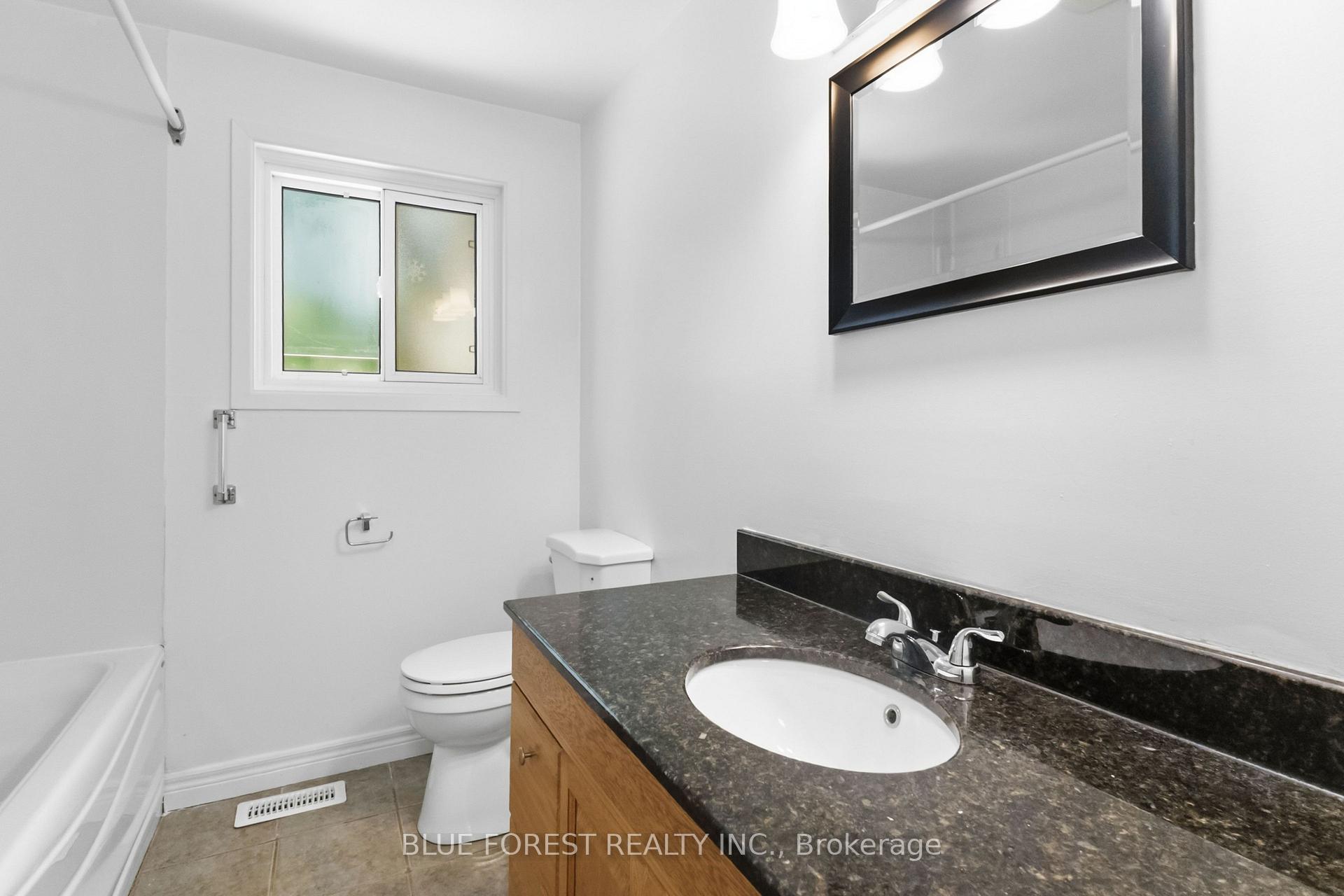 Photo 19 of 59 Scotchpine Crescent, London, North F — HOMEH