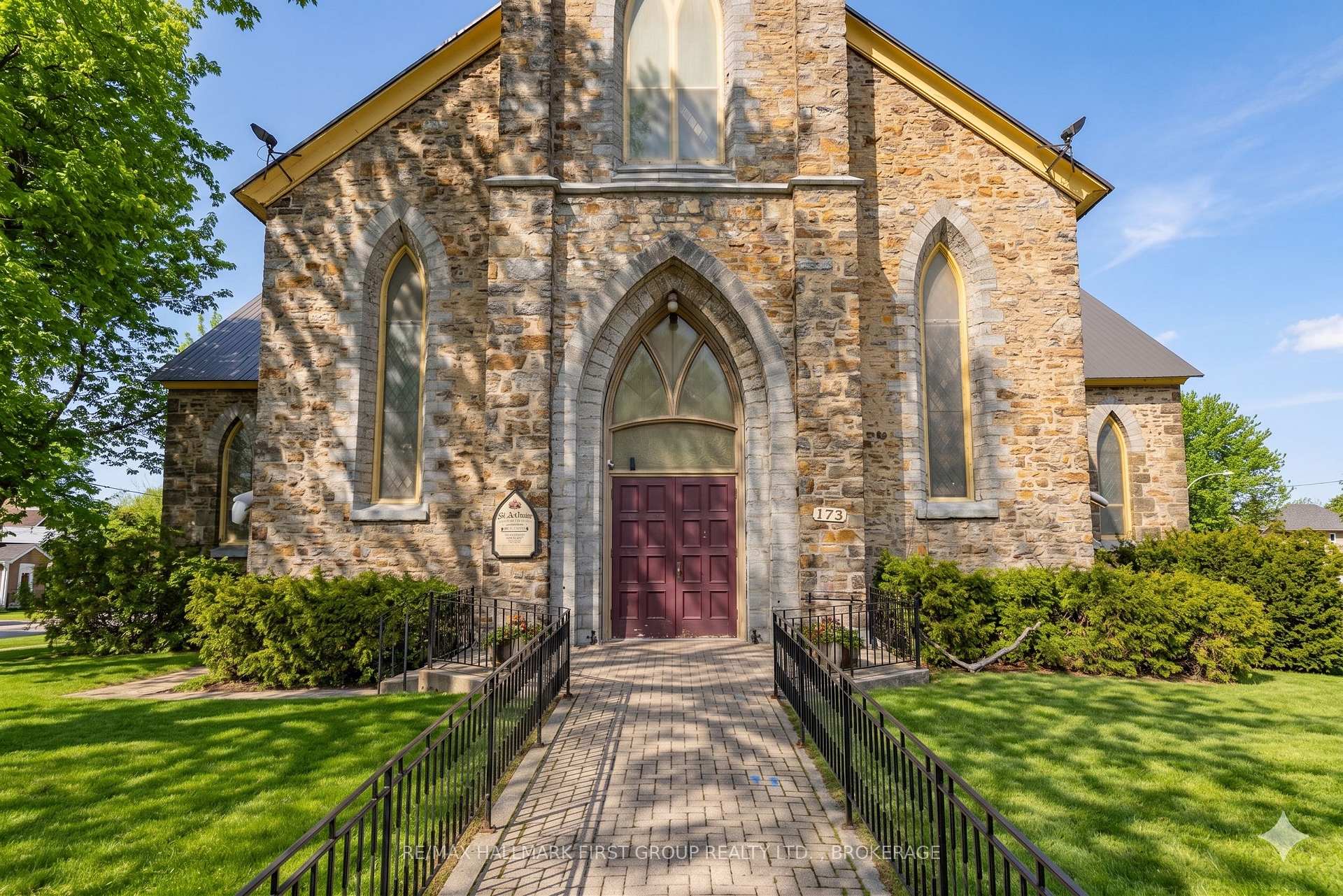 Photo 5 of 175 Stone Street S, Gananoque, Gananoque — HOMEH