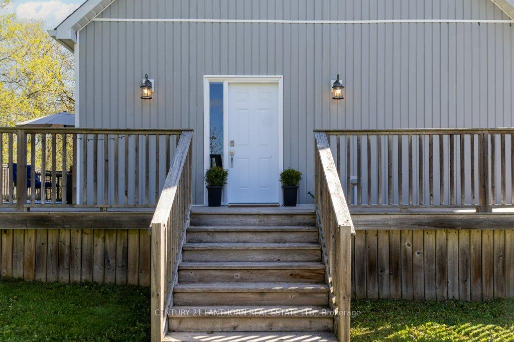 Photo 3 of 986 Black Road, Prince Edward County, Sophiasburg Ward — HOMEH