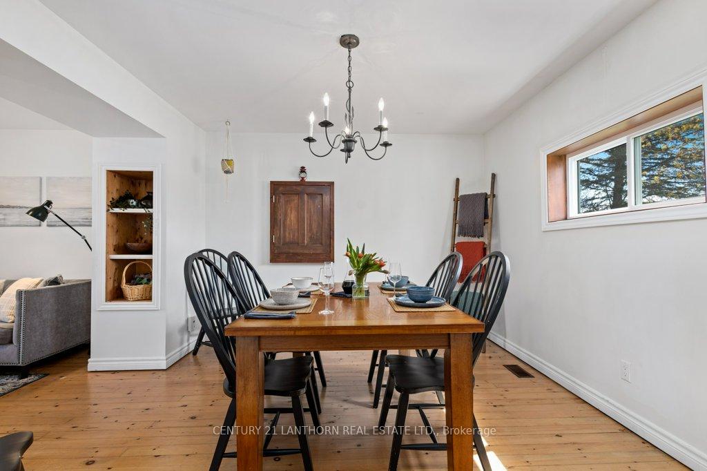Photo 14 of 986 Black Road, Prince Edward County, Sophiasburg Ward — HOMEH