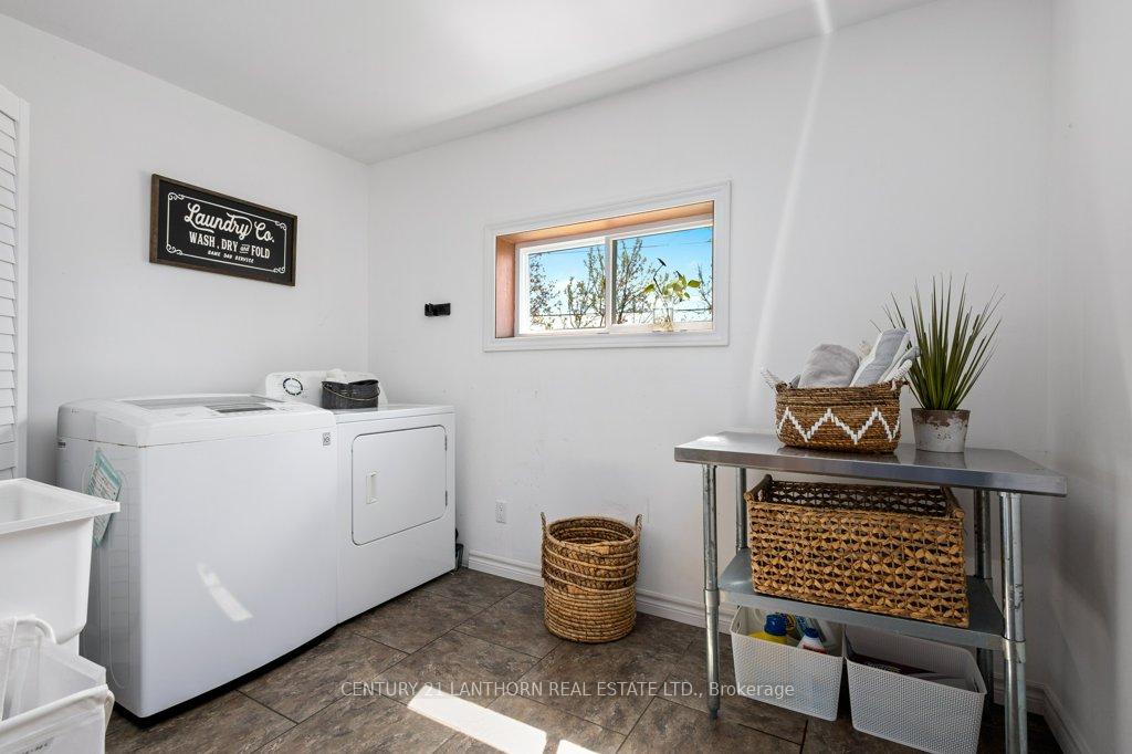 Photo 21 of 986 Black Road, Prince Edward County, Sophiasburg Ward — HOMEH