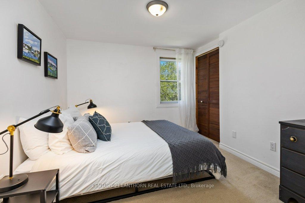 Photo 33 of 986 Black Road, Prince Edward County, Sophiasburg Ward — HOMEH