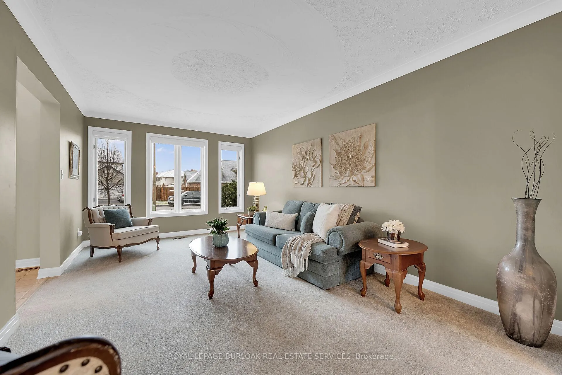 Photo 14 of 45 Stoney Brook Crescent, St. Catharines, Grapeview — HOMEH