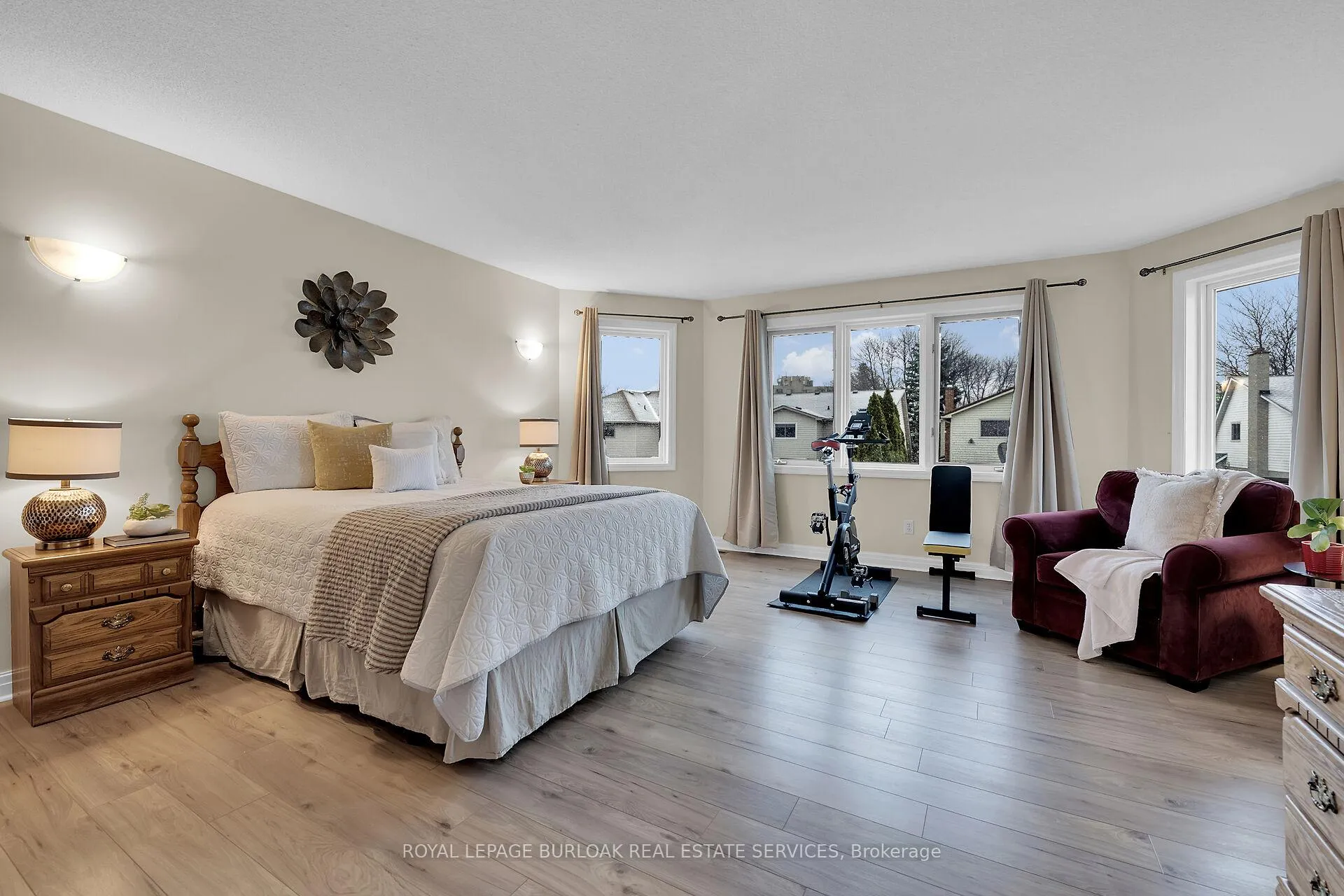 Photo 19 of 45 Stoney Brook Crescent, St. Catharines, Grapeview — HOMEH