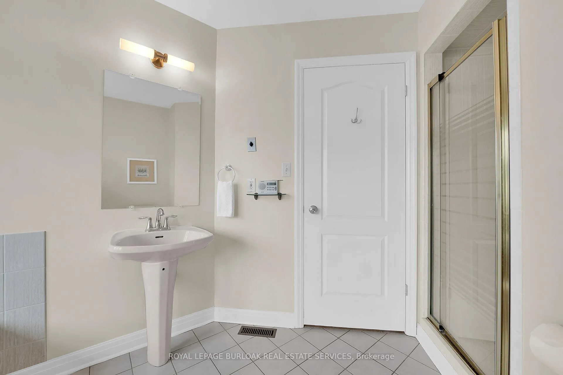 Photo 23 of 45 Stoney Brook Crescent, St. Catharines, Grapeview — HOMEH