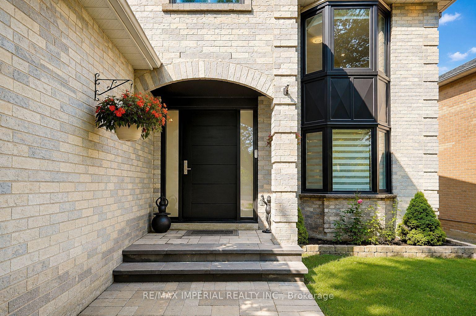 Photo 3 of 176 Timpson Drive, Aurora, Aurora Highlands — HOMEH