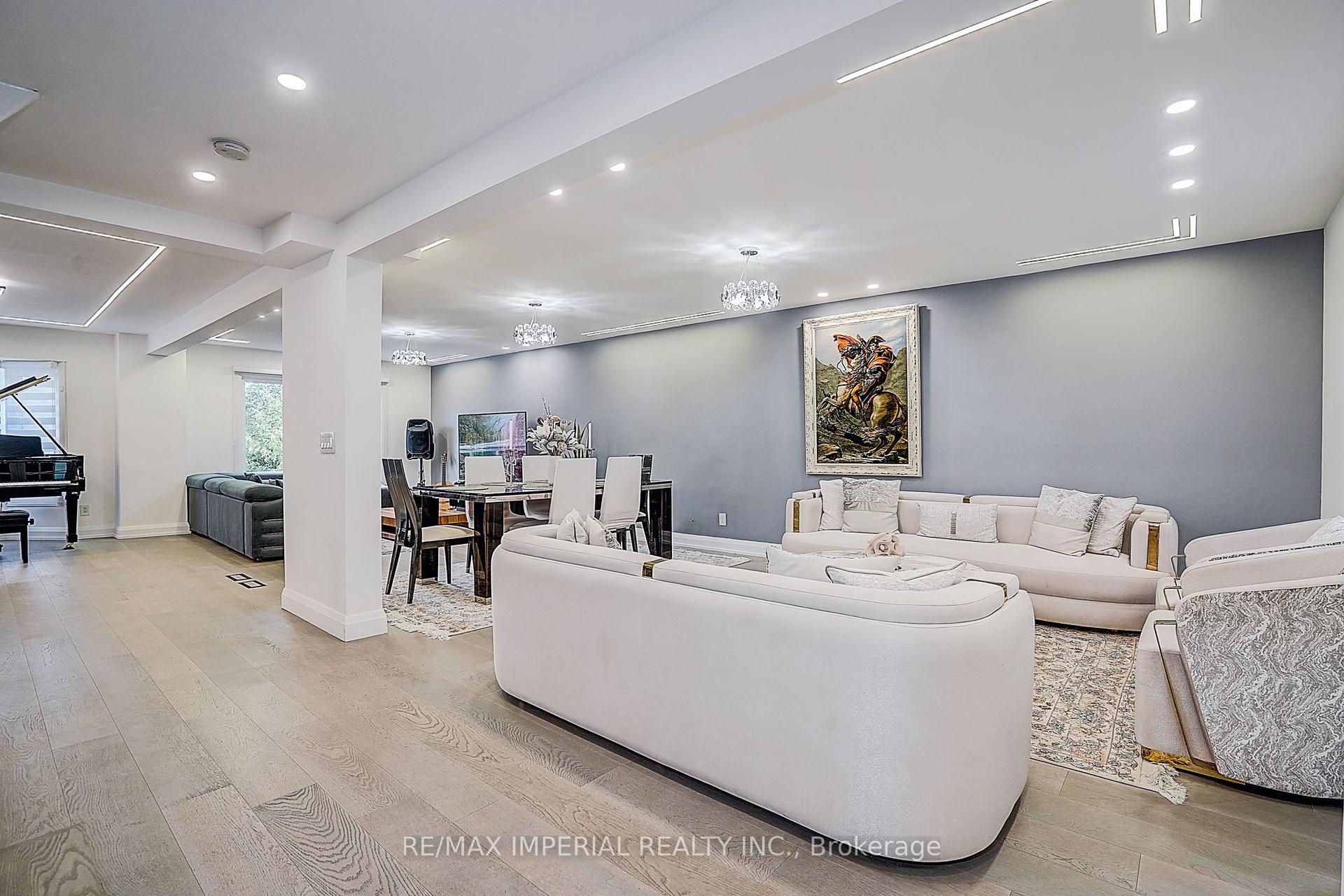 Photo 5 of 176 Timpson Drive, Aurora, Aurora Highlands — HOMEH