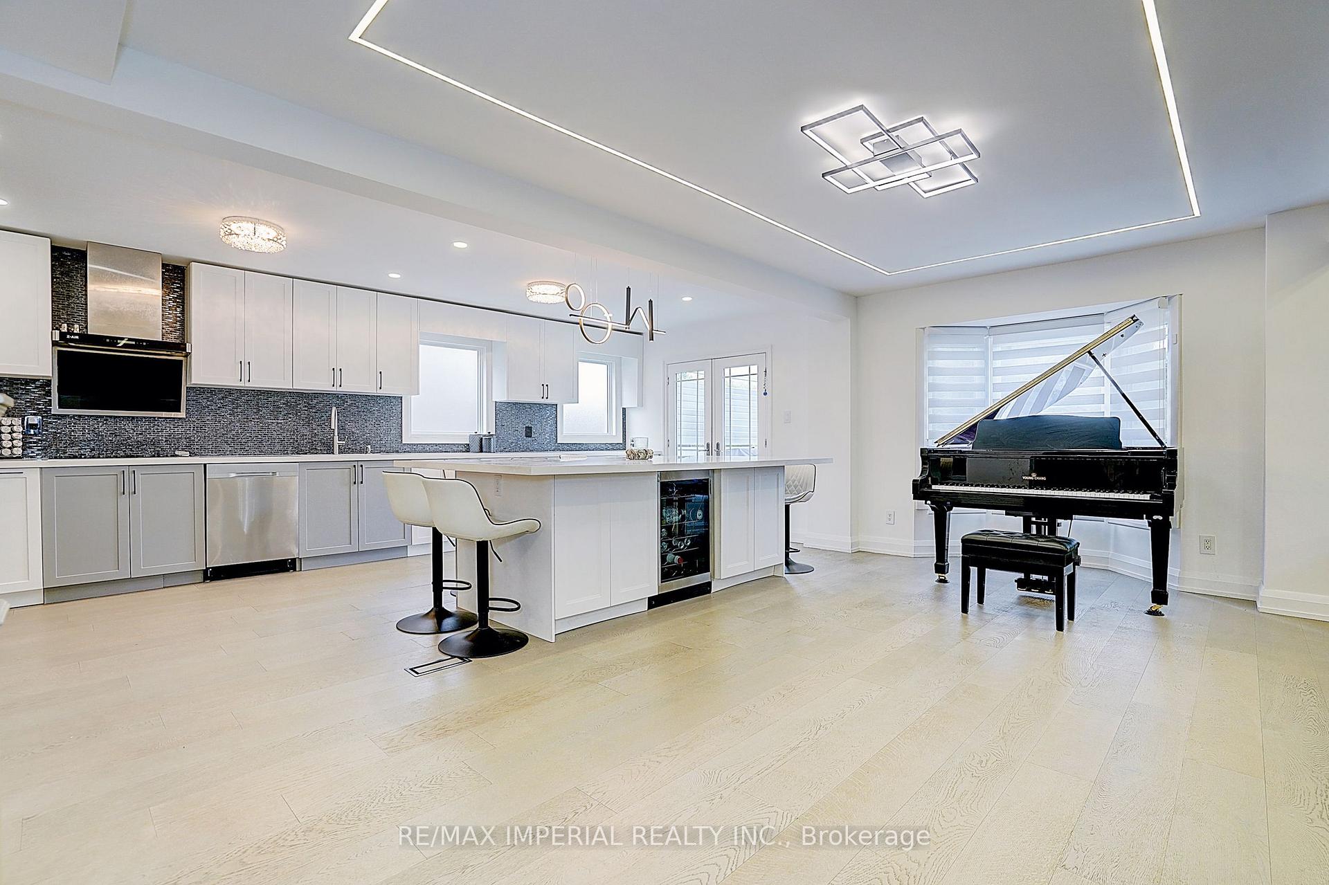 Photo 13 of 176 Timpson Drive, Aurora, Aurora Highlands — HOMEH