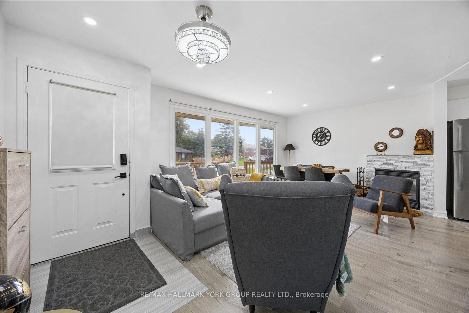 Photo 5 of 44 Glenview Avenue, Georgina, Virginia — HOMEH