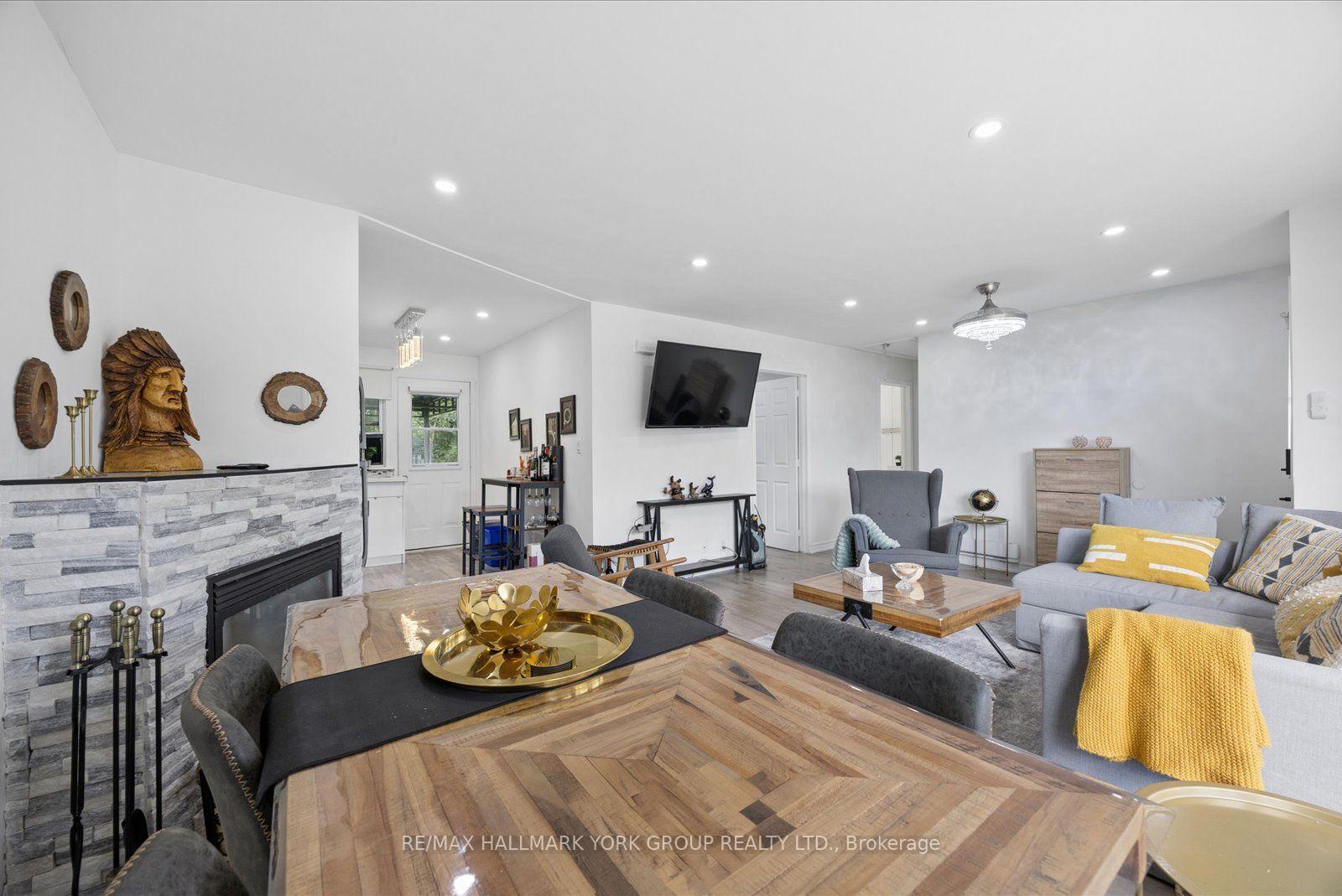 Photo 10 of 44 Glenview Avenue, Georgina, Virginia — HOMEH