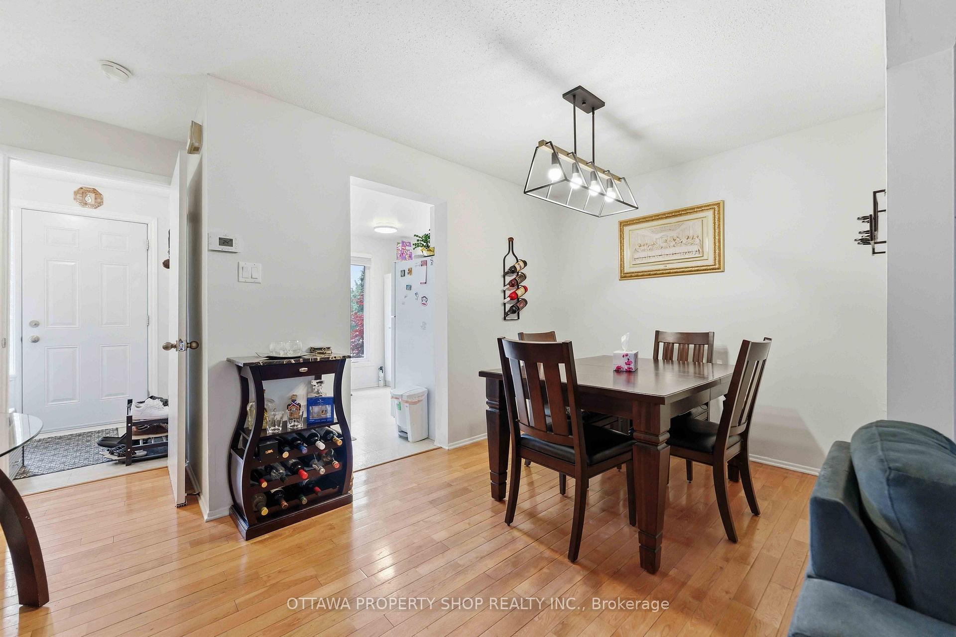 Photo 5 of Unit 32, 3333 Mccarthy Road, Ottawa, Hunt Club/Western Community — HOMEH