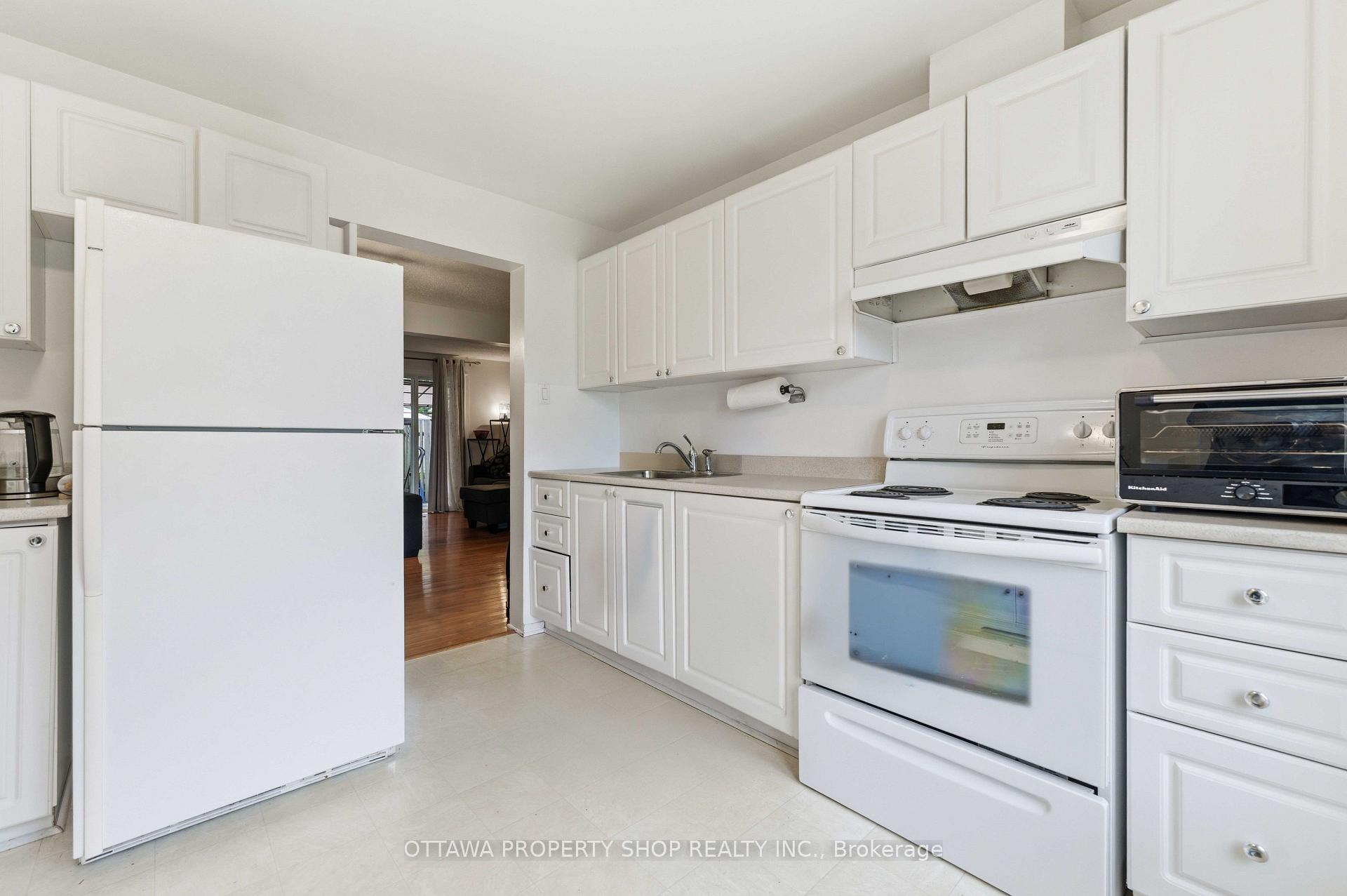 Photo 8 of Unit 32, 3333 Mccarthy Road, Ottawa, Hunt Club/Western Community — HOMEH