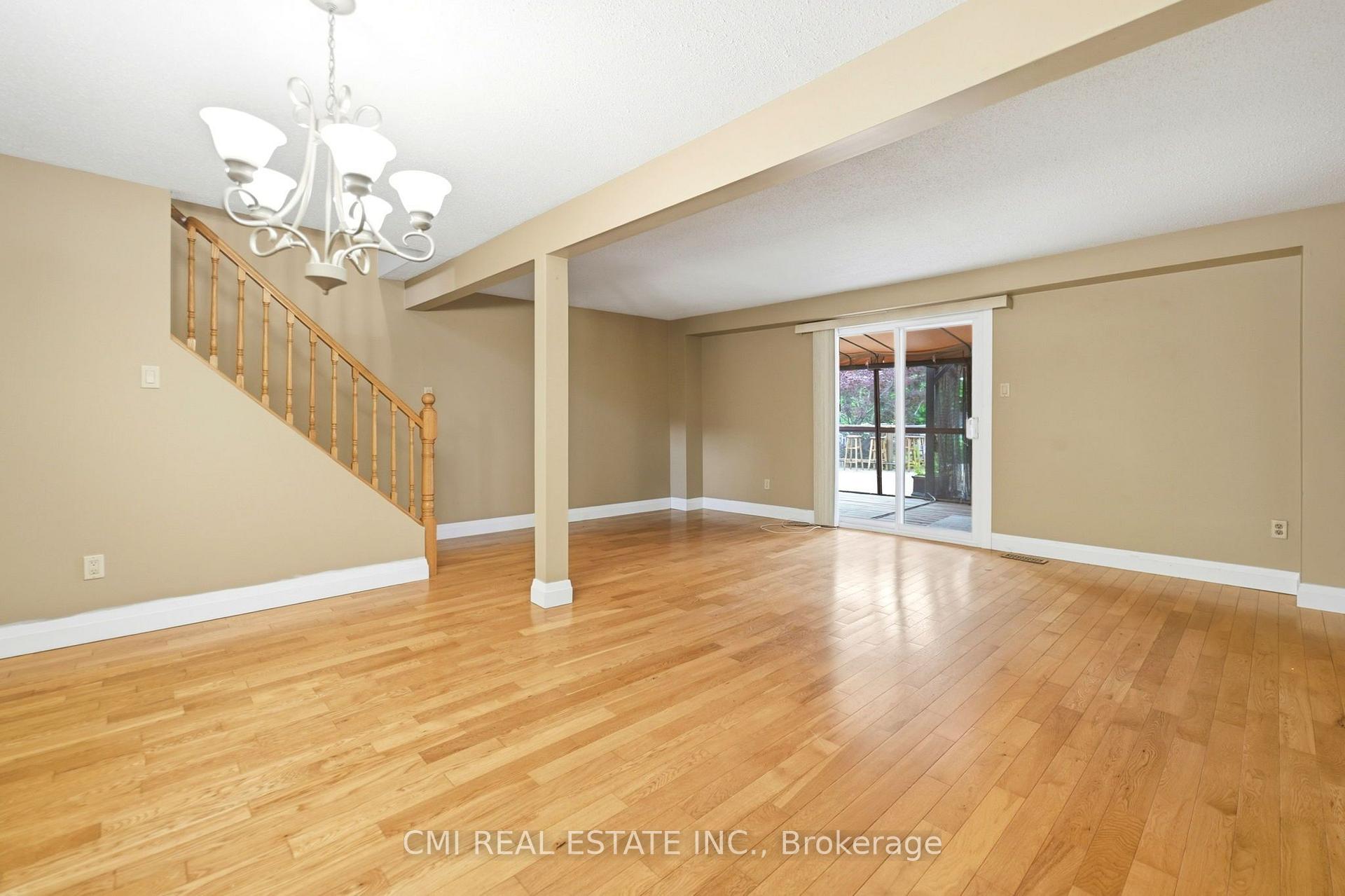 Photo 5 of 155 Foxhunt Road, Waterloo, Colonial Acres — HOMEH