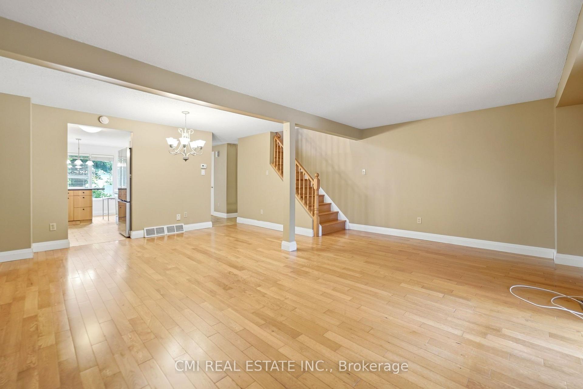 Photo 6 of 155 Foxhunt Road, Waterloo, Colonial Acres — HOMEH