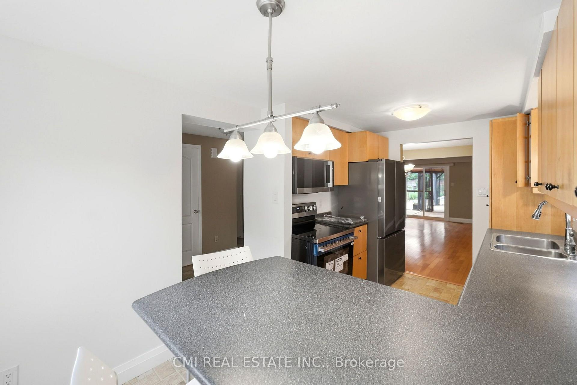 Photo 11 of 155 Foxhunt Road, Waterloo, Colonial Acres — HOMEH