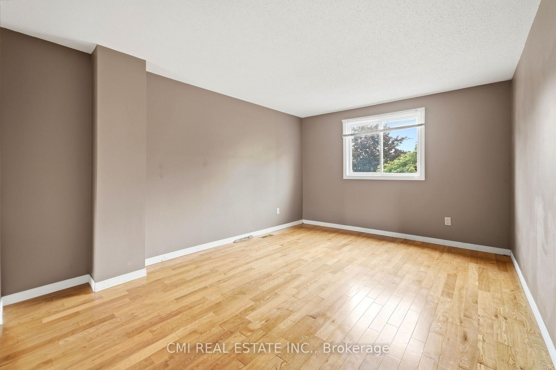 Photo 19 of 155 Foxhunt Road, Waterloo, Colonial Acres — HOMEH