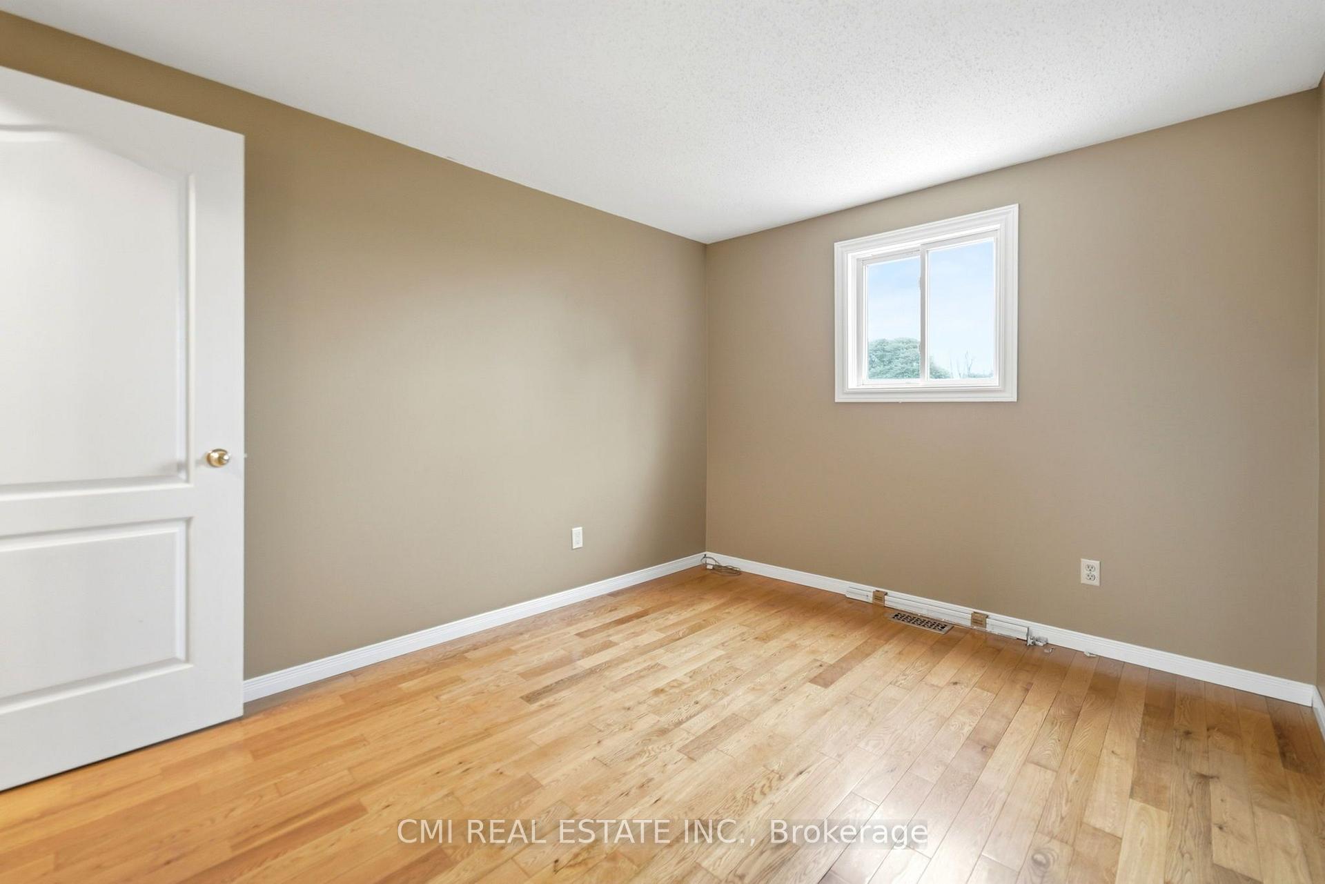 Photo 27 of 155 Foxhunt Road, Waterloo, Colonial Acres — HOMEH
