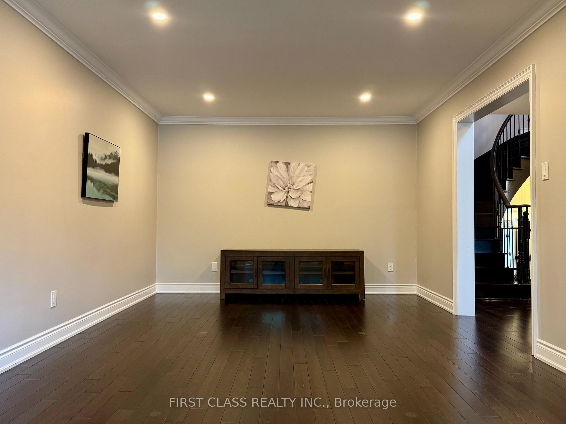 Photo 3 of 1230 Glenashton Drive, Oakville, Wedgewood Creek — HOMEH