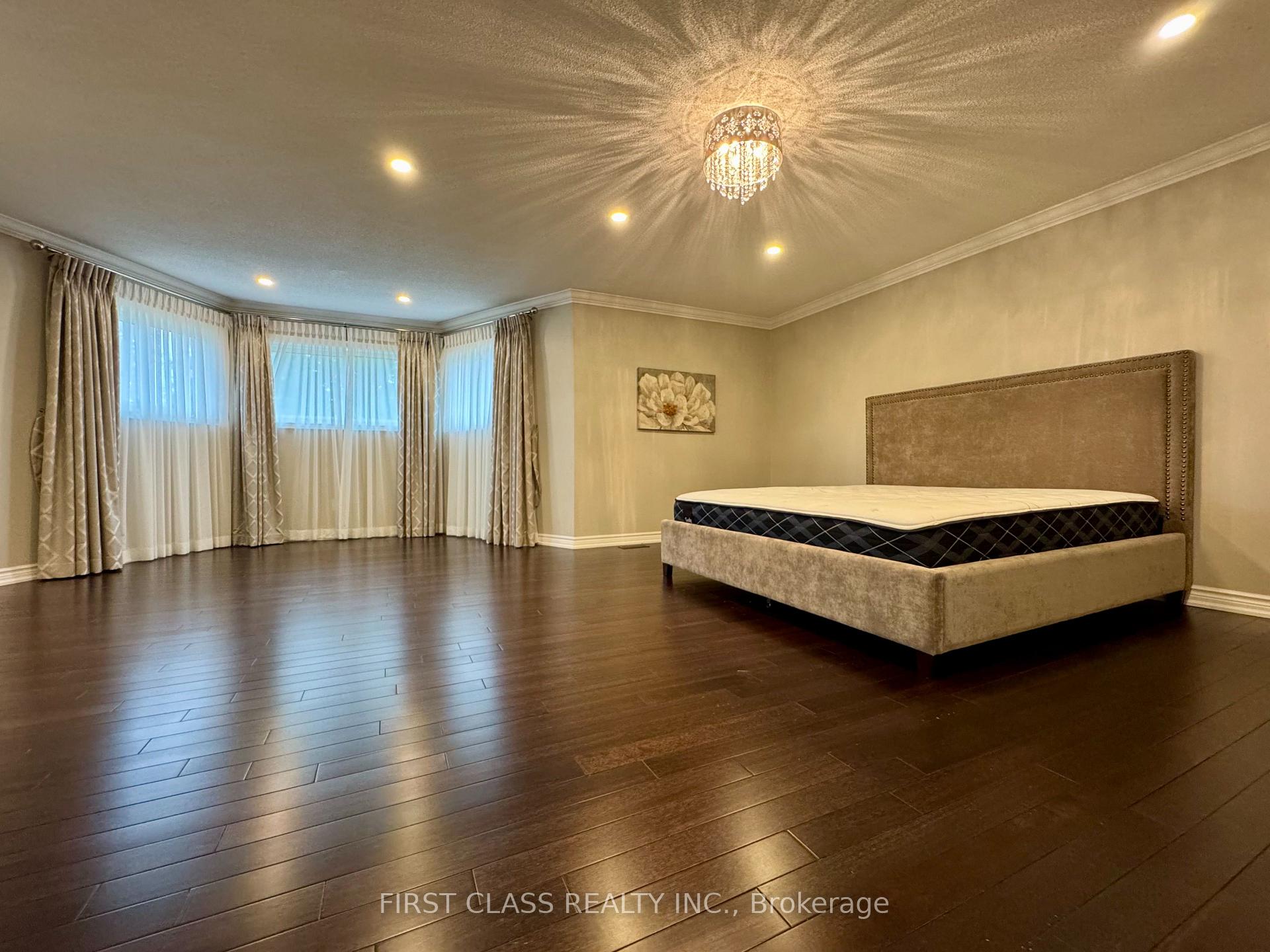 Photo 18 of 1230 Glenashton Drive, Oakville, Wedgewood Creek — HOMEH