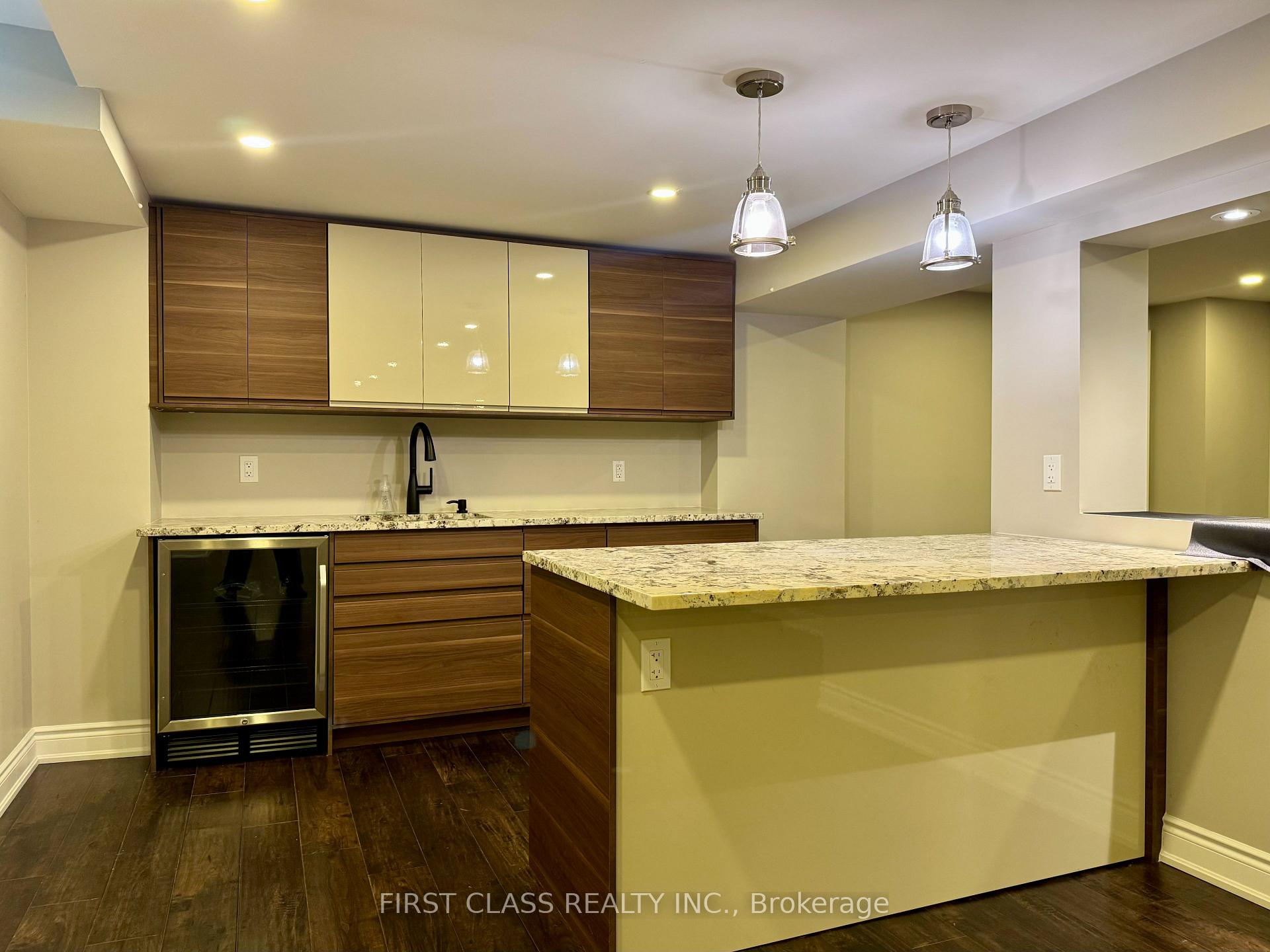 Photo 28 of 1230 Glenashton Drive, Oakville, Wedgewood Creek — HOMEH